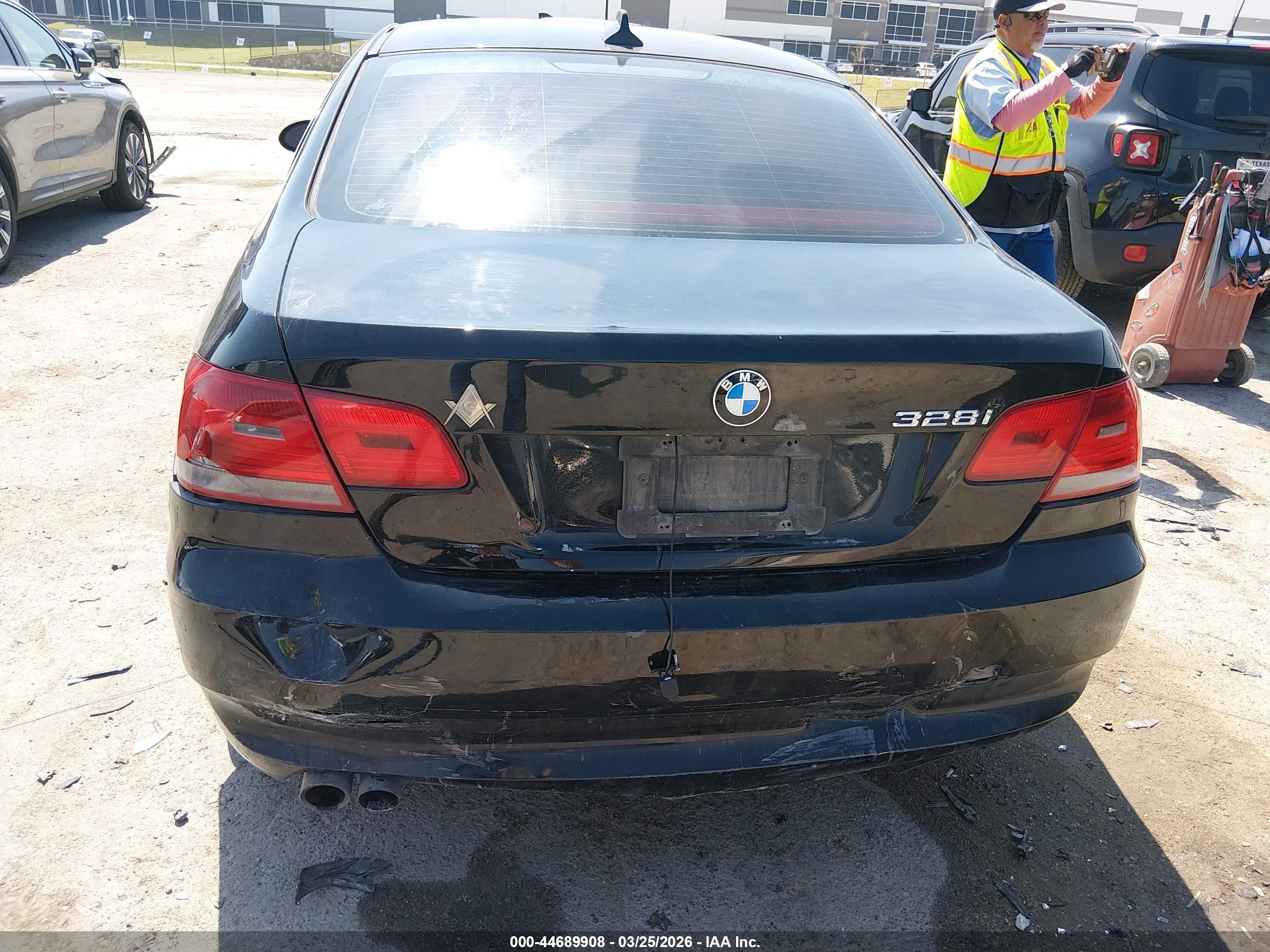 2008 Bmw 328i   Black vin: WBAWB33528P133100