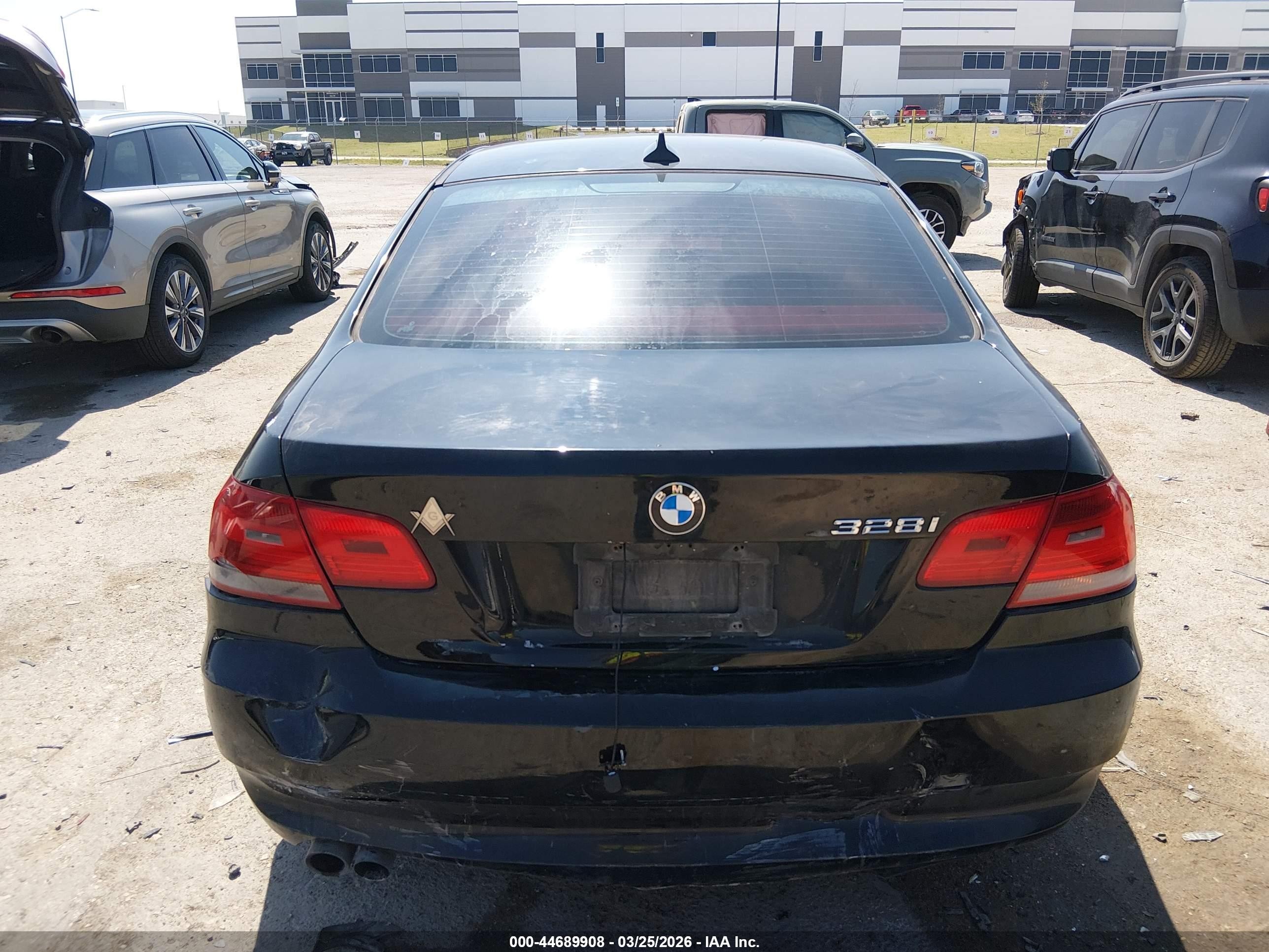 2008 Bmw 328i   Black vin: WBAWB33528P133100