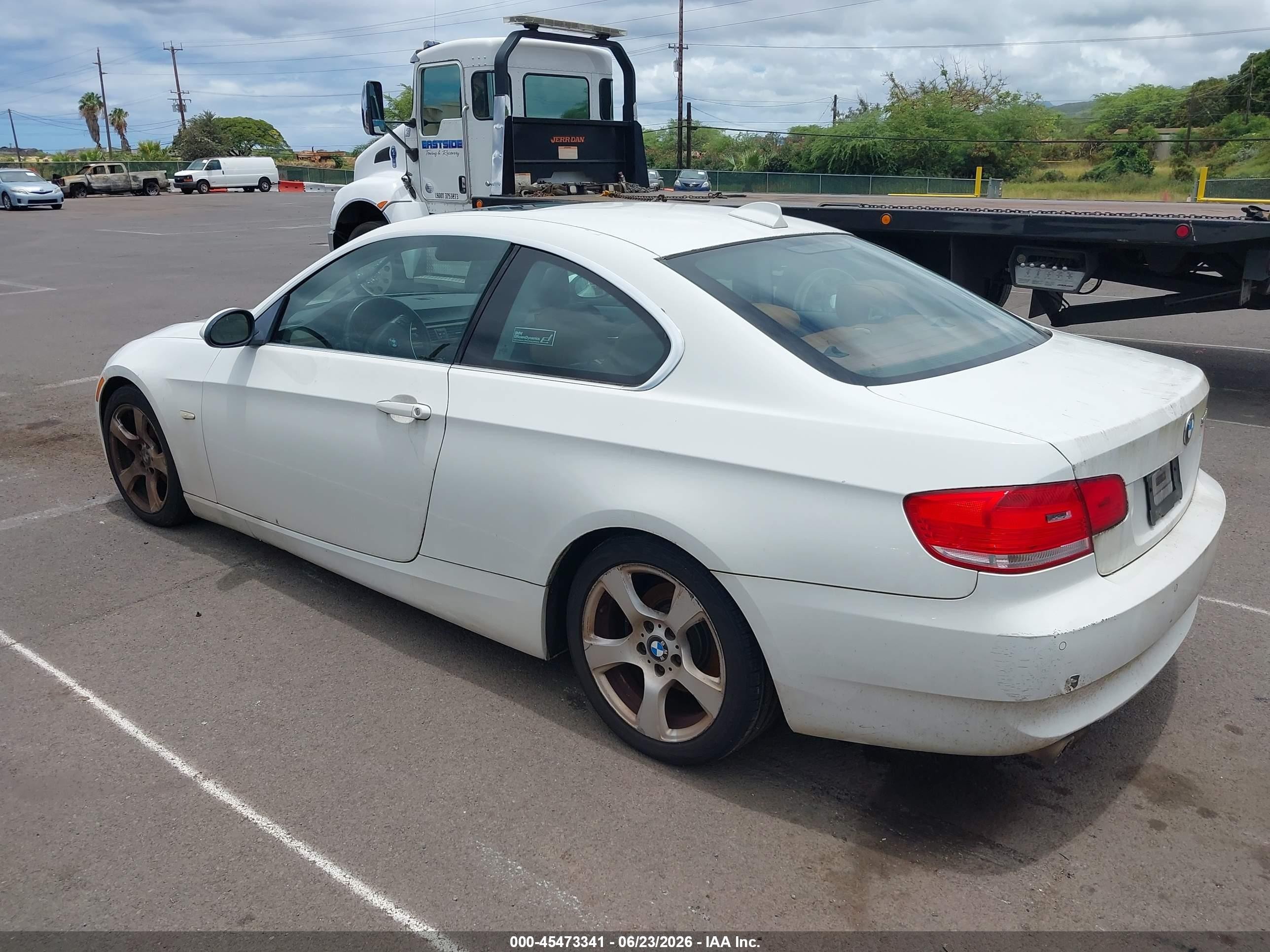 2009 Bmw 328i   White vin: WBAWB33569P138110