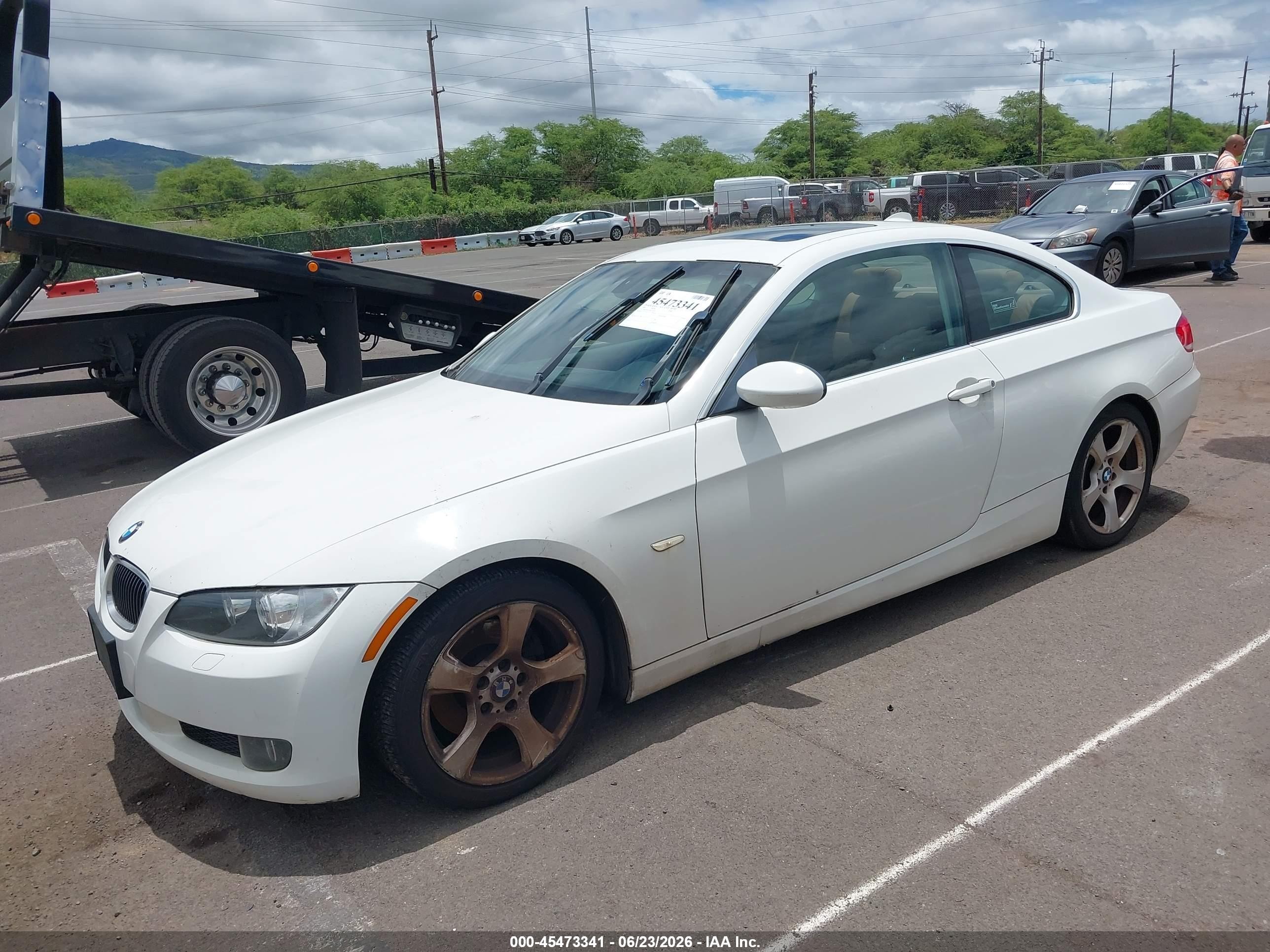 2009 Bmw 328i   White vin: WBAWB33569P138110