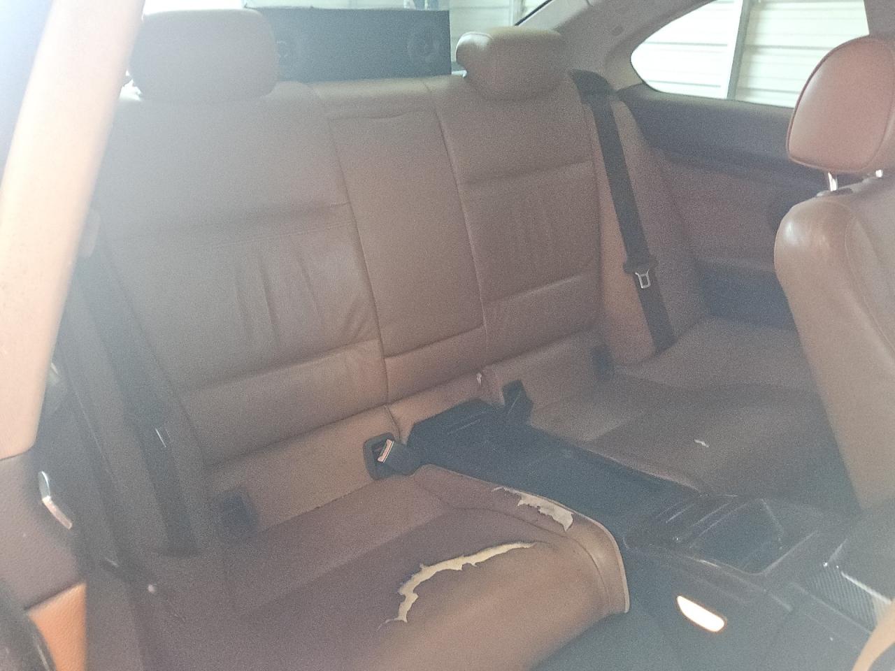 2009 Bmw 328 I Red vin: WBAWB33579P136611 Damage: Left Rear Seat Cushion, Torn, 1 To 2 Inches