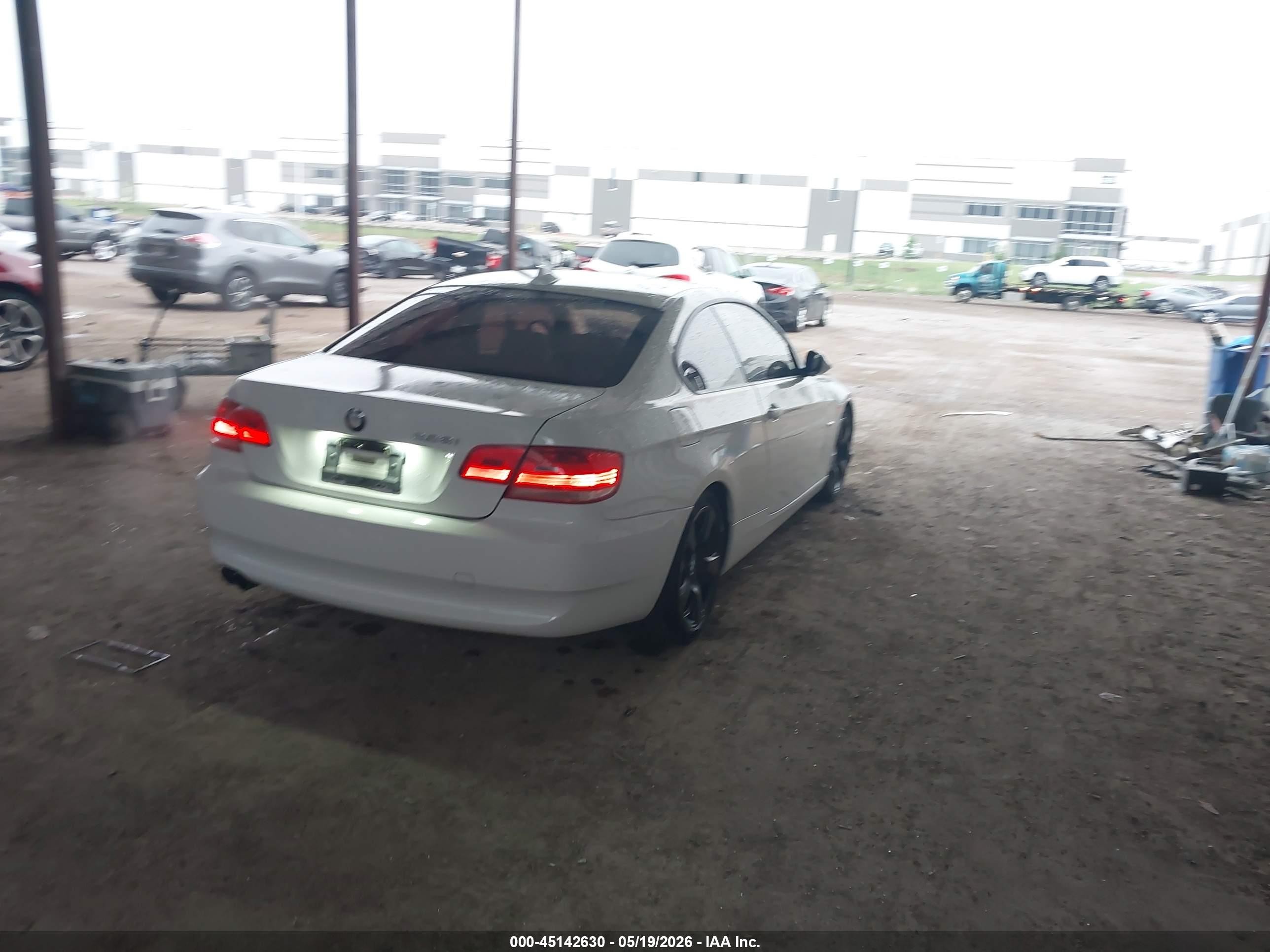 2007 Bmw 328i   White vin: WBAWB33597PV74009