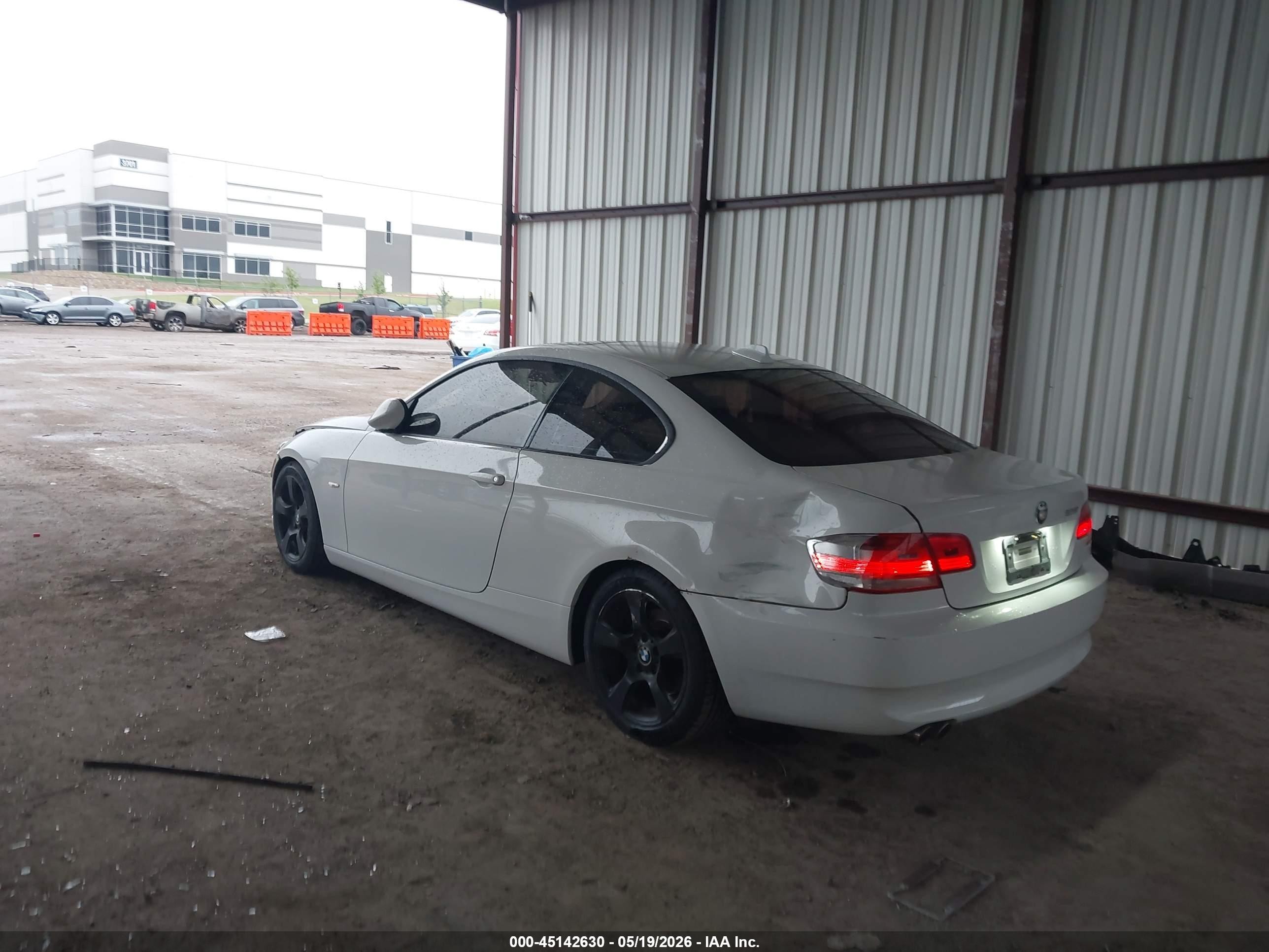 2007 Bmw 328i   White vin: WBAWB33597PV74009