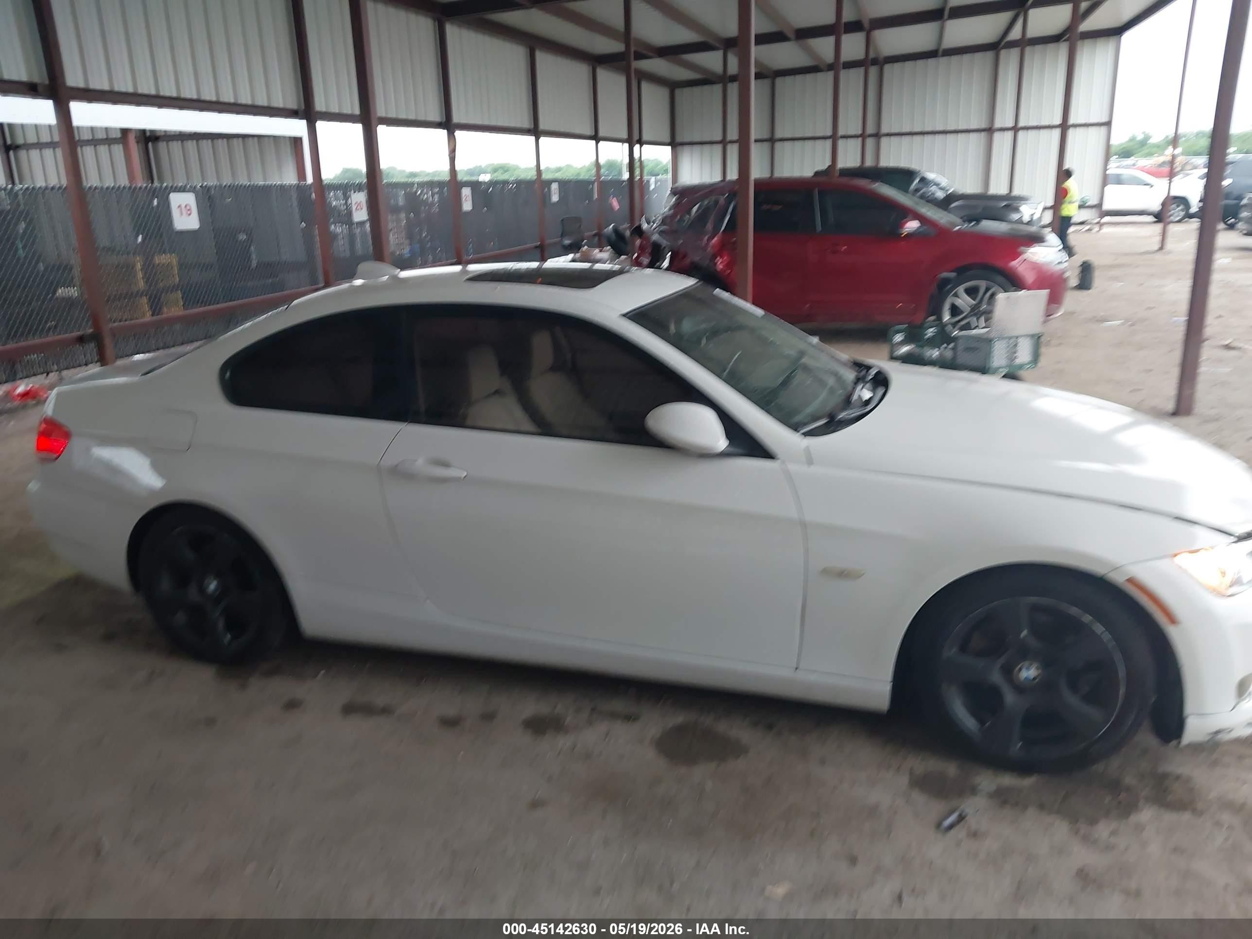 2007 Bmw 328i   White vin: WBAWB33597PV74009