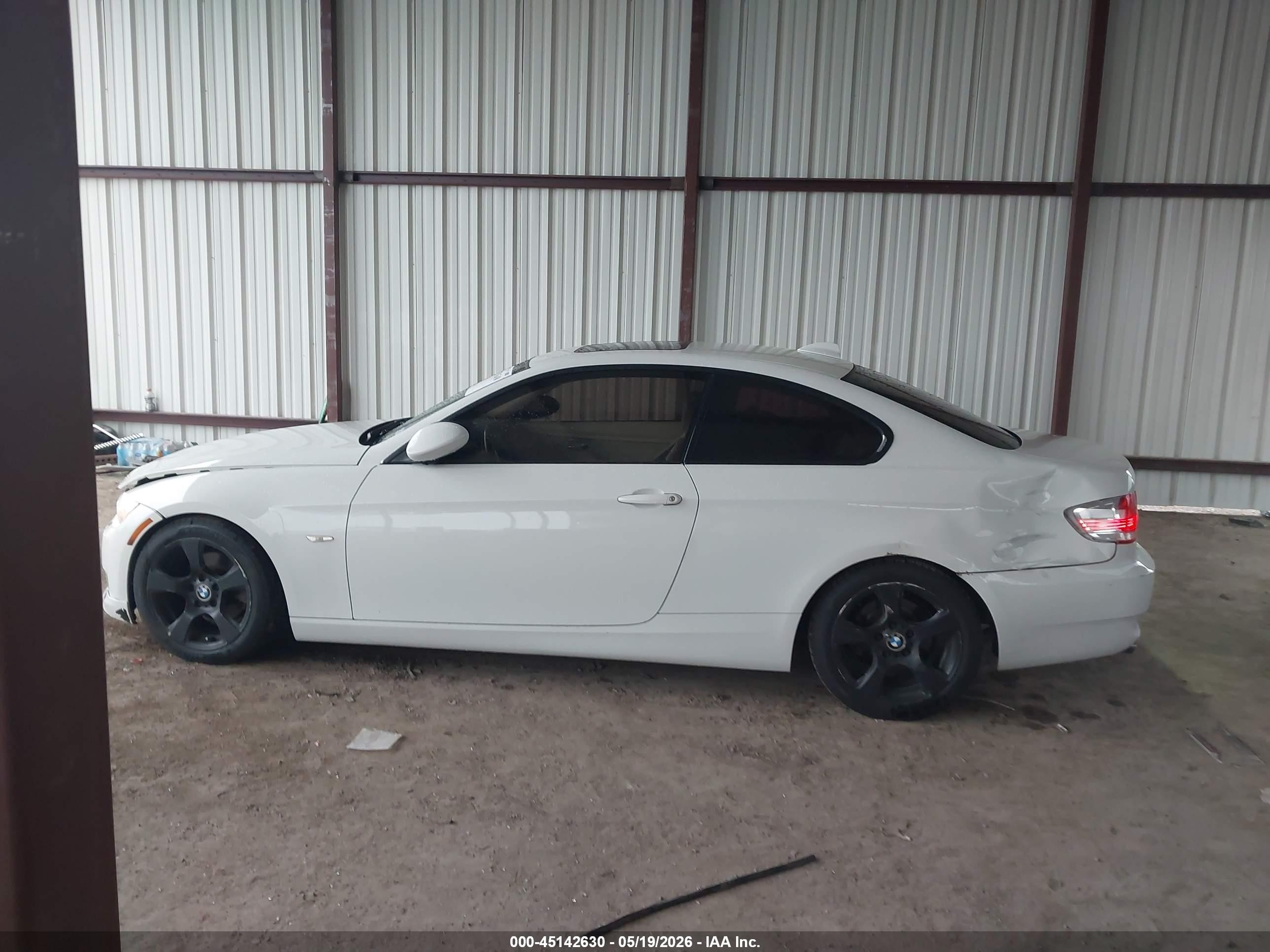 2007 Bmw 328i   White vin: WBAWB33597PV74009