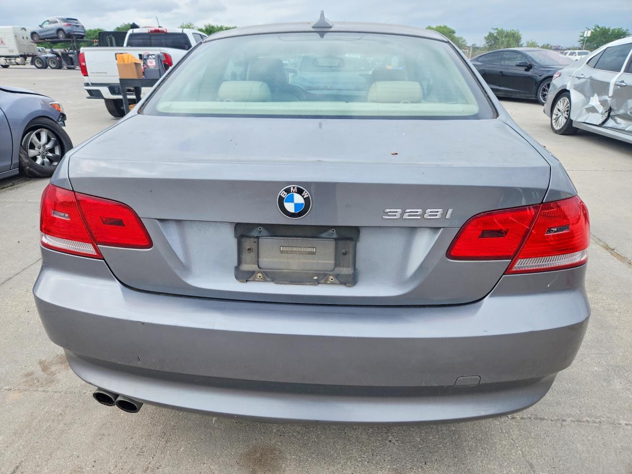 2010 Bmw 328 I Серый vin: WBAWB3C50AP139810