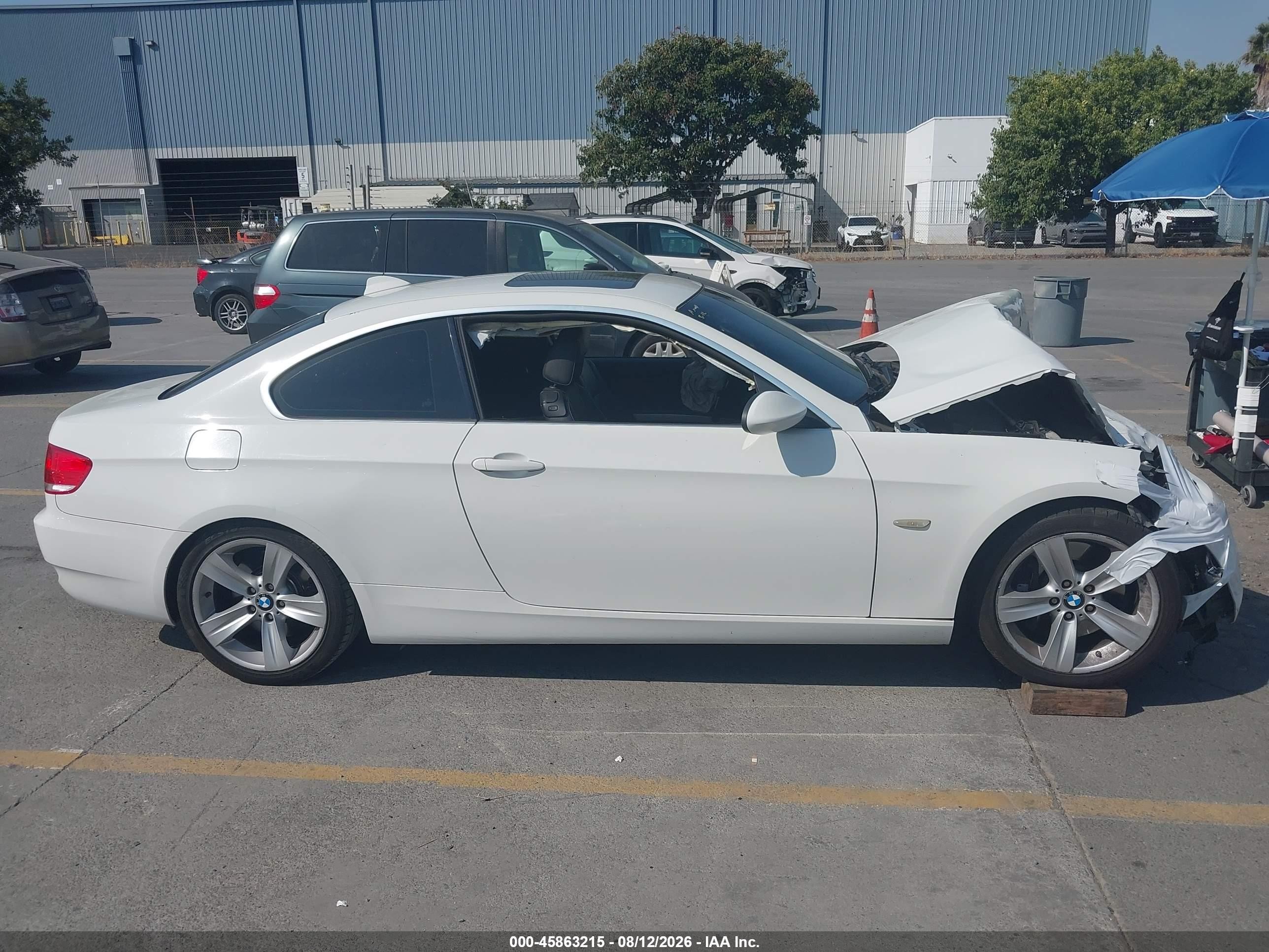 2008 Bmw 335i   White vin: WBAWB73528P039306