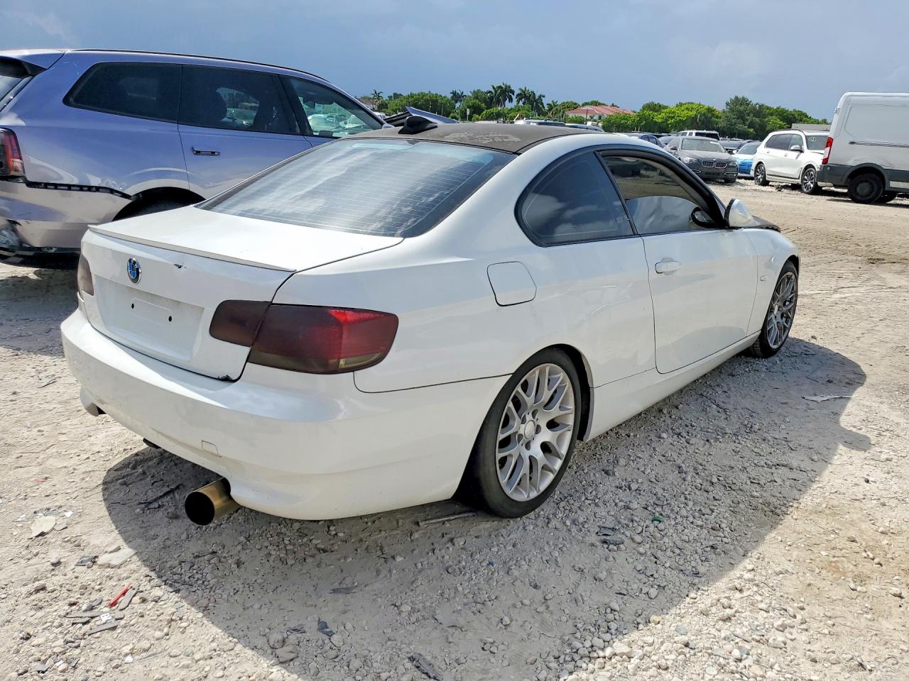 2009 Bmw 335 I Two Tone vin: WBAWB73529P044622