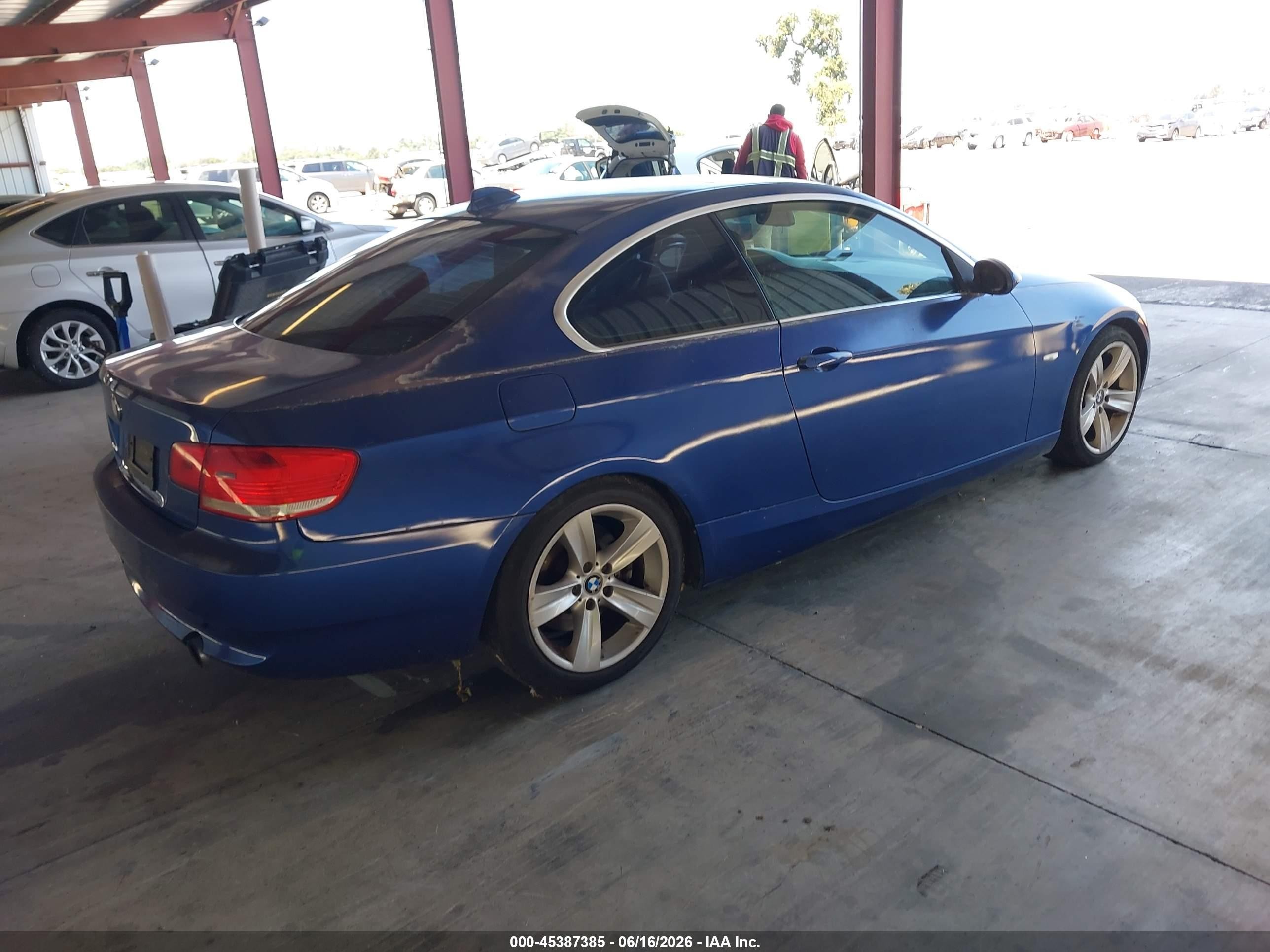 2007 Bmw 335i Синий vin: WBAWB73537P031391