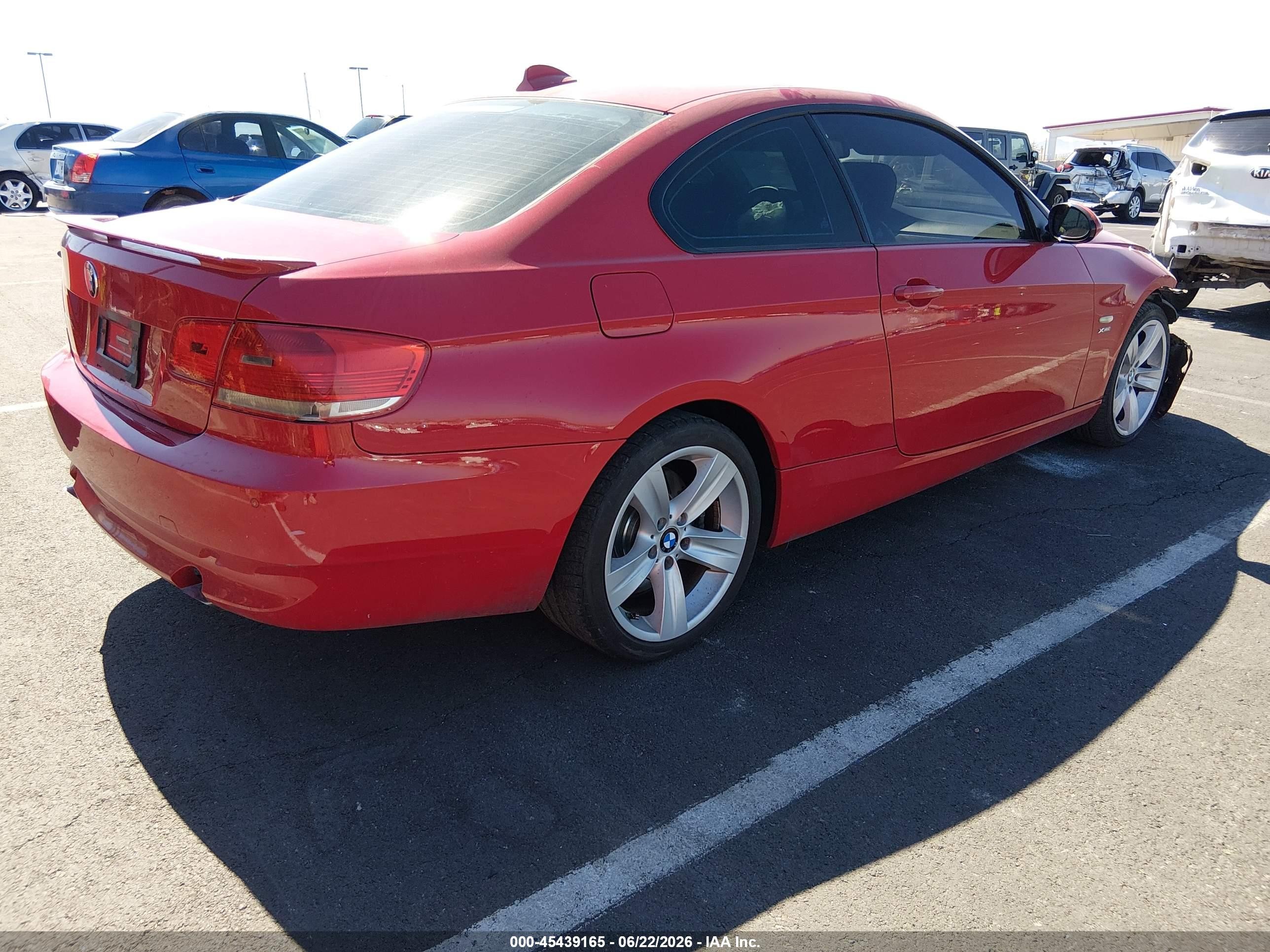2009 Bmw 335i Xdrive Red vin: WBAWC73539E270192