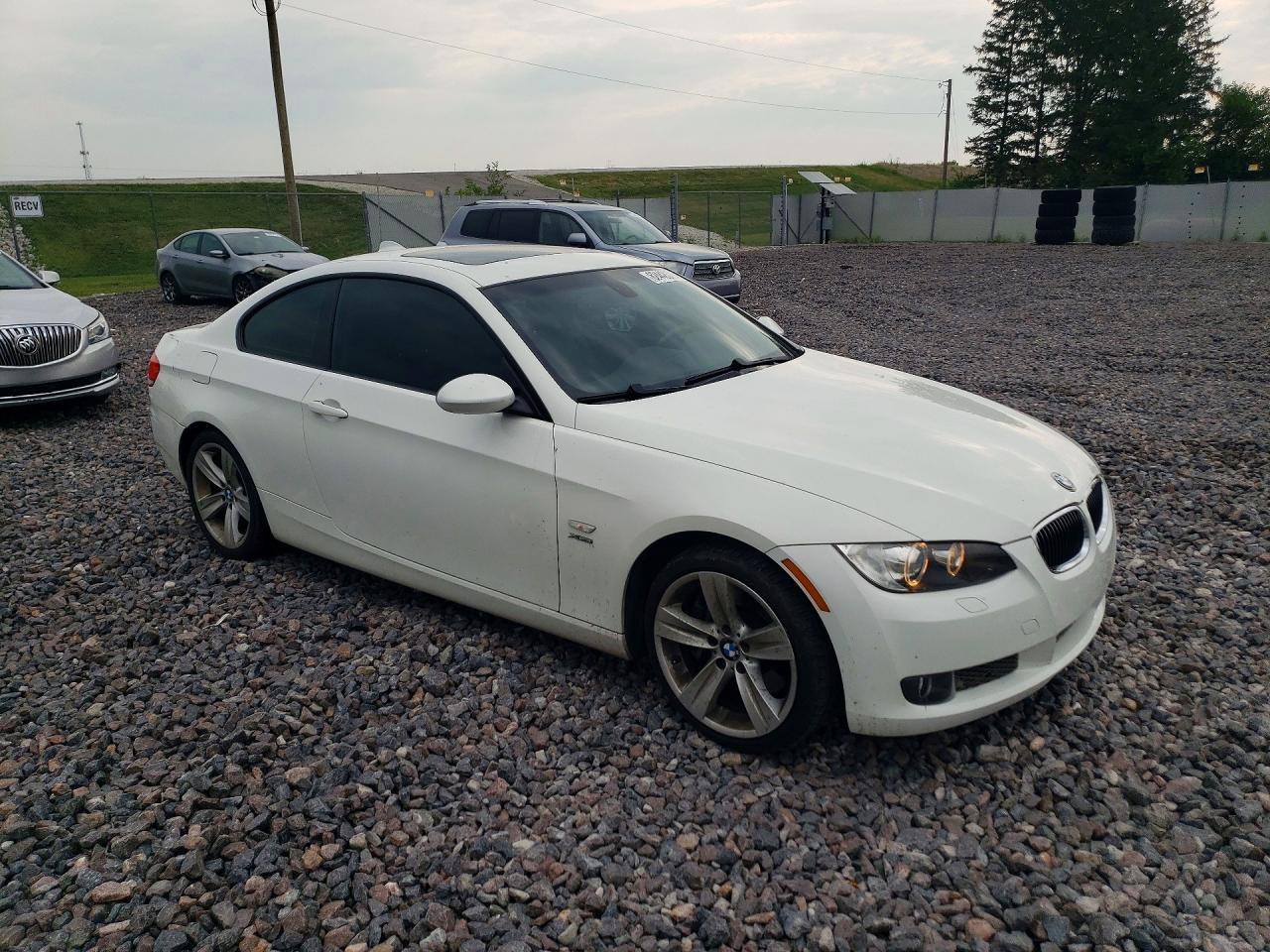 2009 Bmw 335 Xi White vin: WBAWC73579E068083