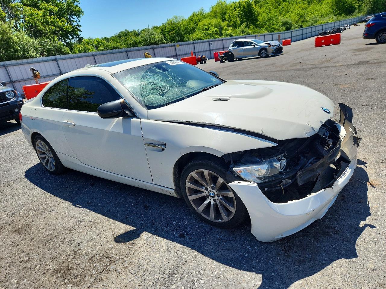2010 Bmw 335 Xi White vin: WBAWC7C50AE270963