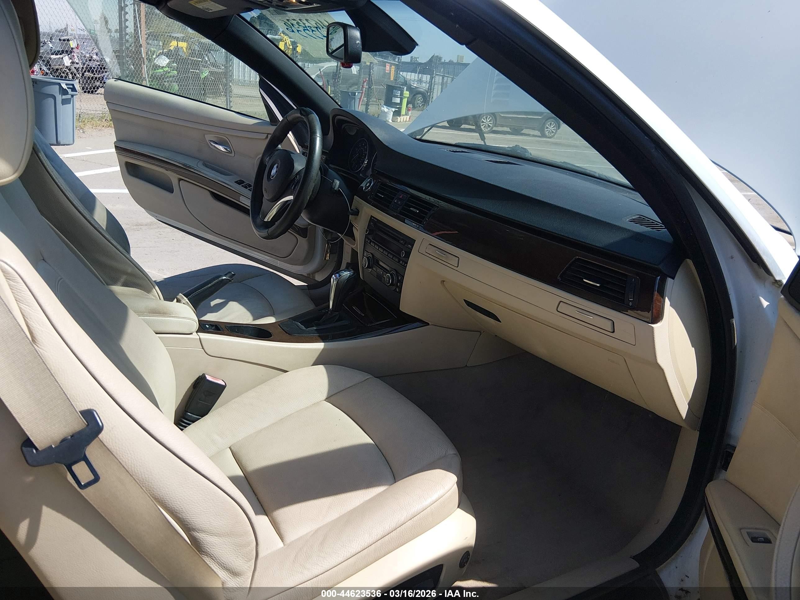 2009 Bmw 328i   Белый vin: WBAWL13519PX25557