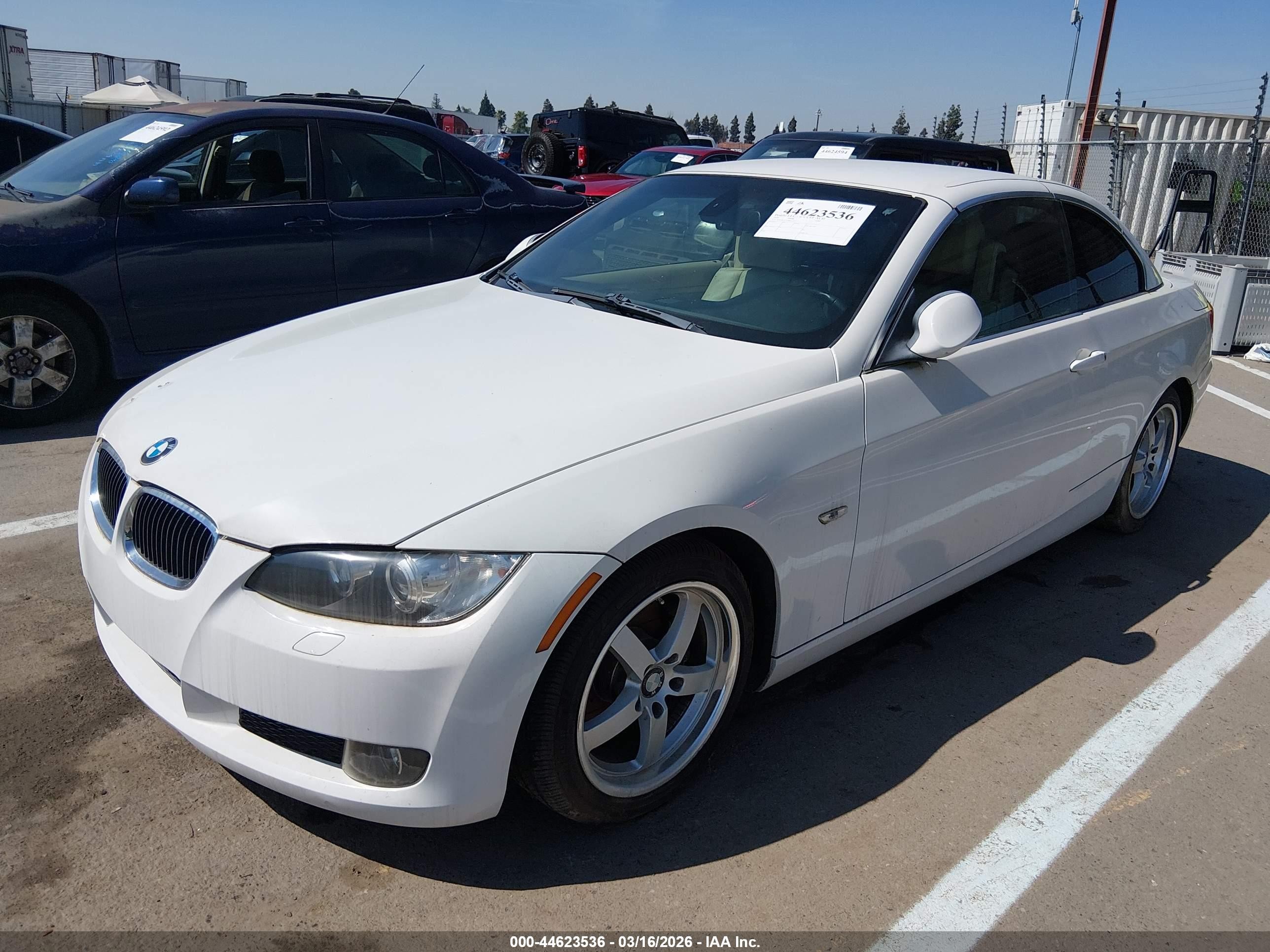 2009 Bmw 328i   Белый vin: WBAWL13519PX25557