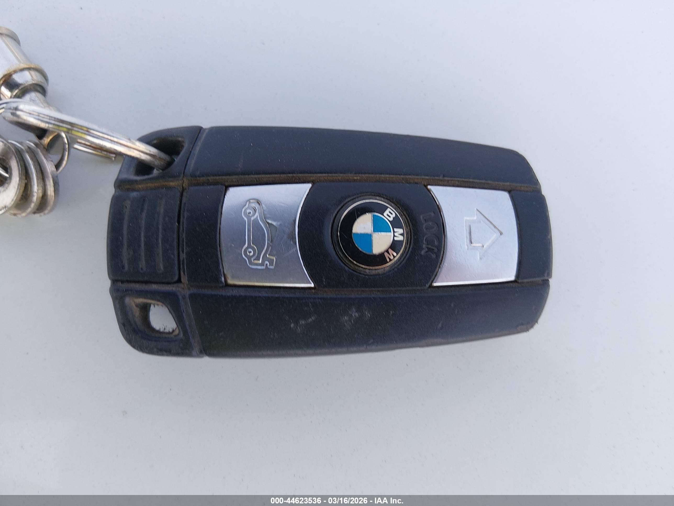2009 Bmw 328i   Белый vin: WBAWL13519PX25557