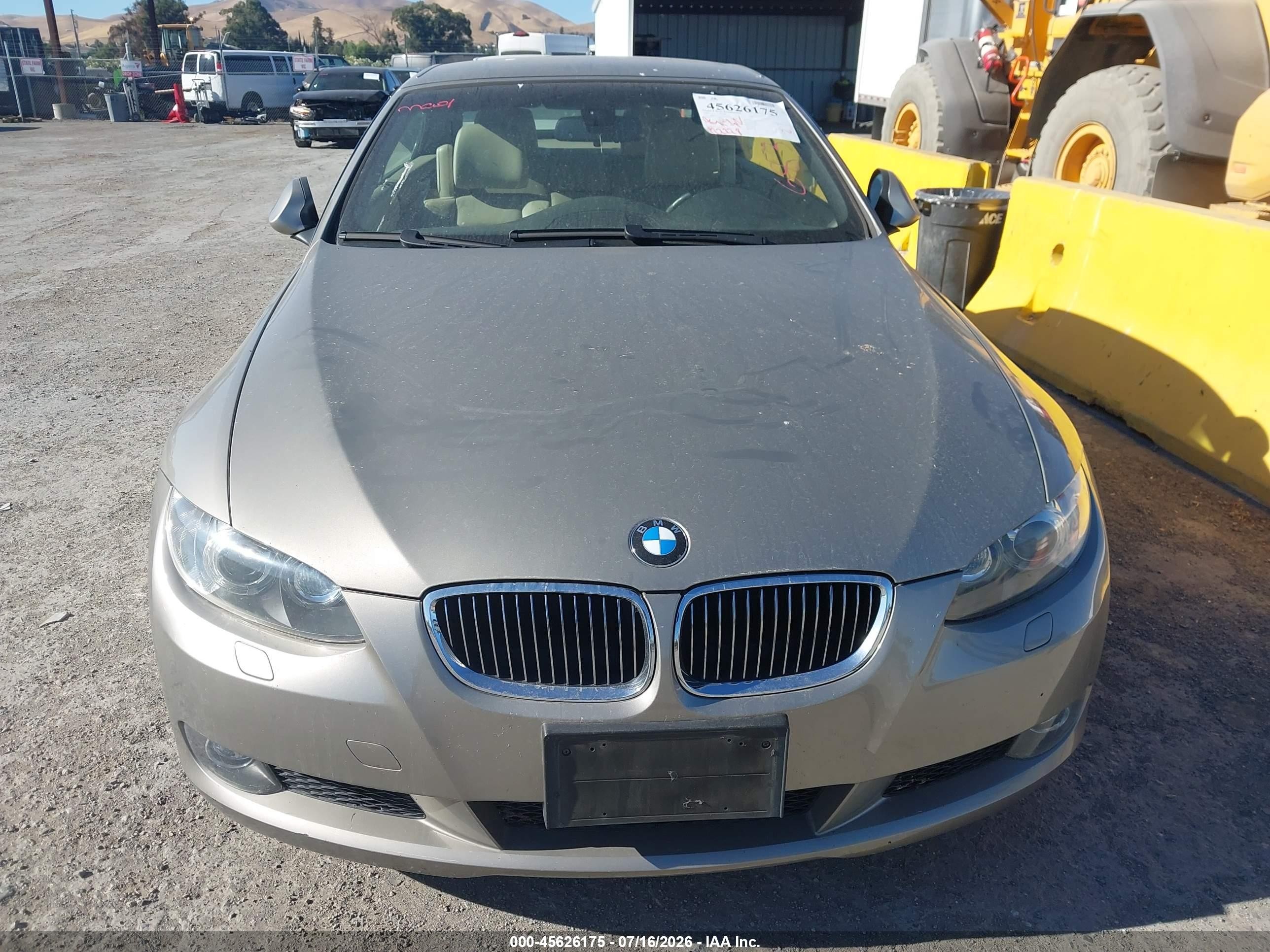 2009 Bmw 328i Beige vin: WBAWL13529PX26832