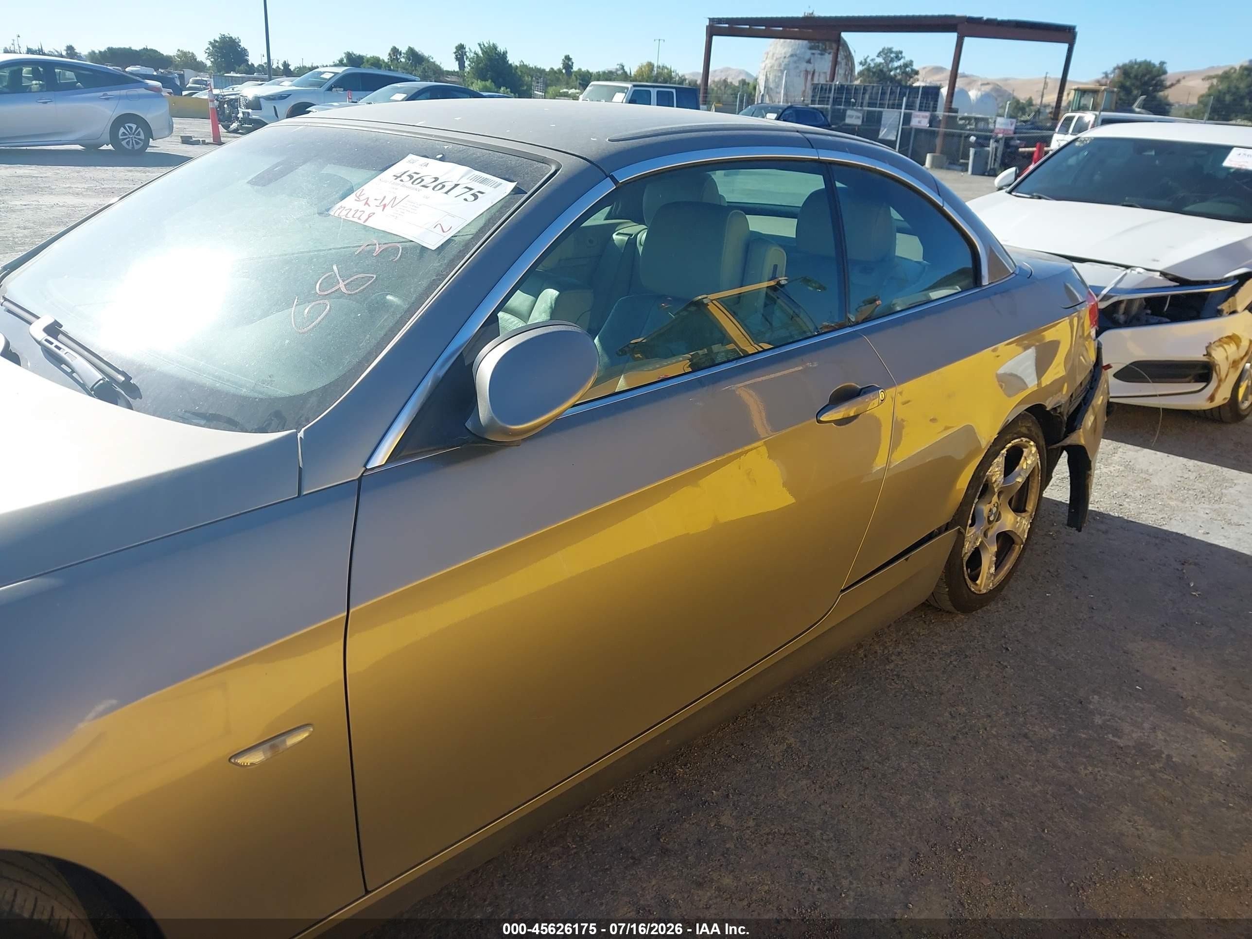 2009 Bmw 328i Beige vin: WBAWL13529PX26832