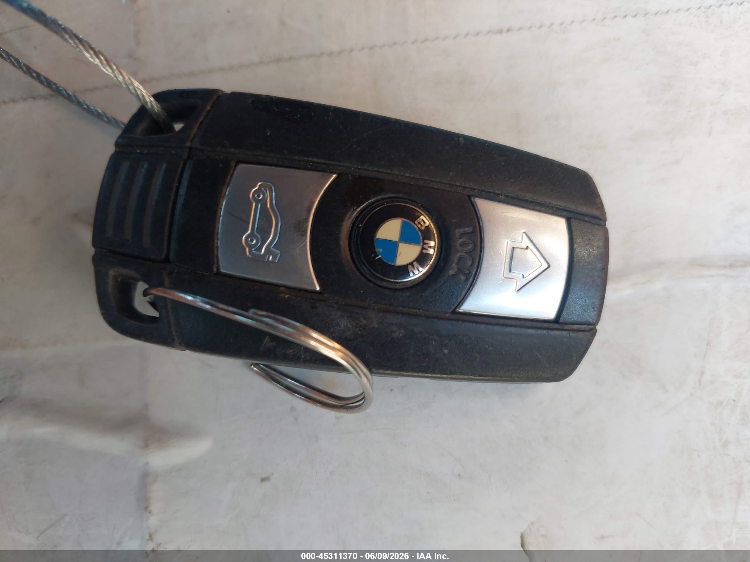 2009 Bmw 328i   Red vin: WBAWL13559PX24847