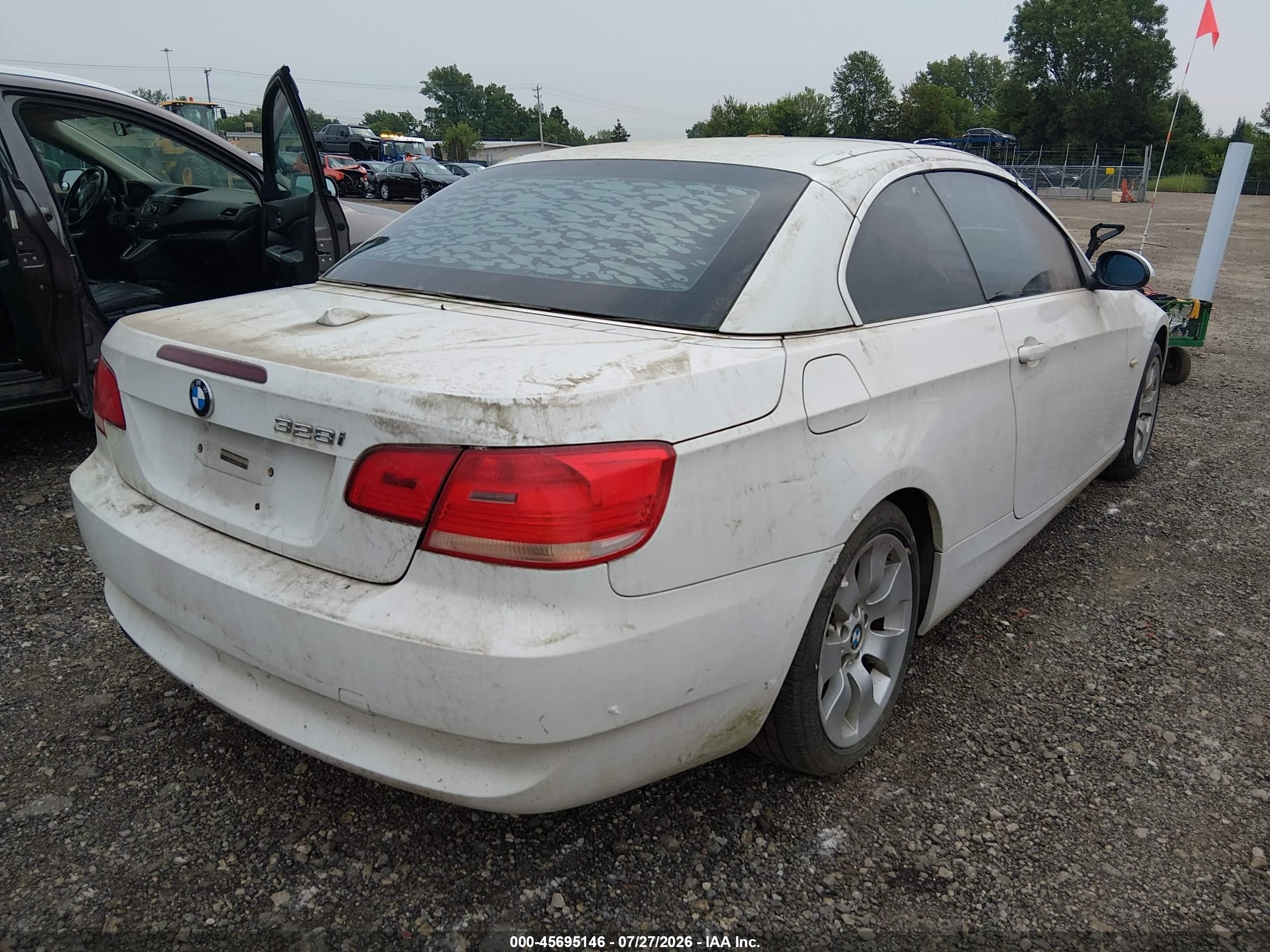 2007 Bmw 328i   White vin: WBAWL13587PX15055