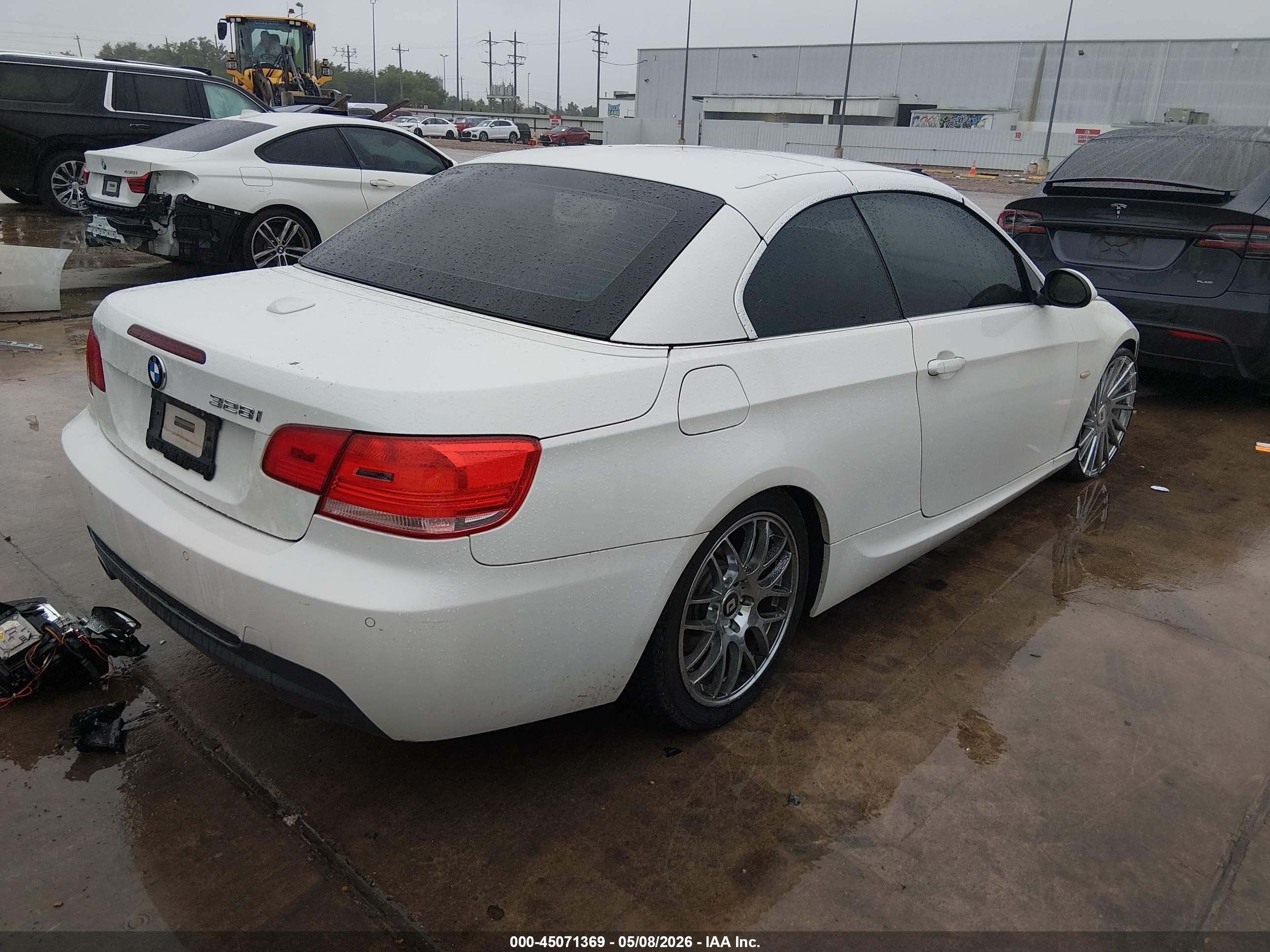 2009 Bmw 328i   White vin: WBAWL13589PX27127