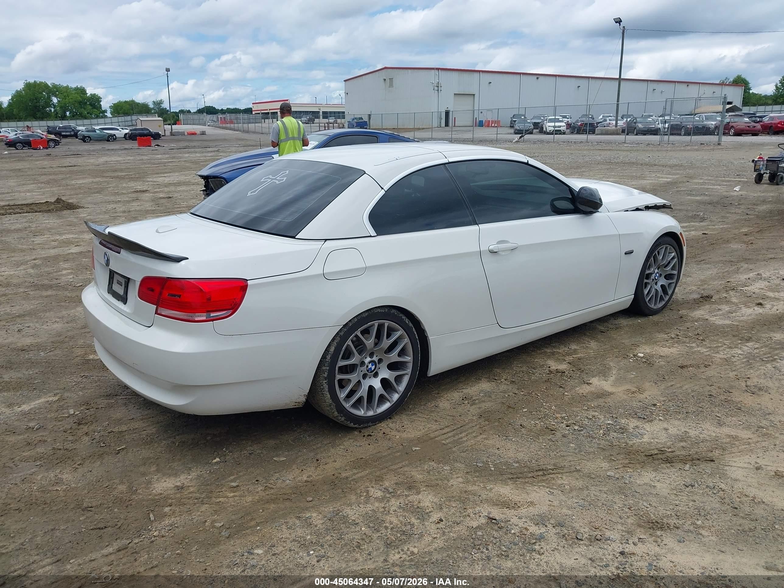 2010 Bmw 328i   Белый vin: WBAWL1C55AP491752