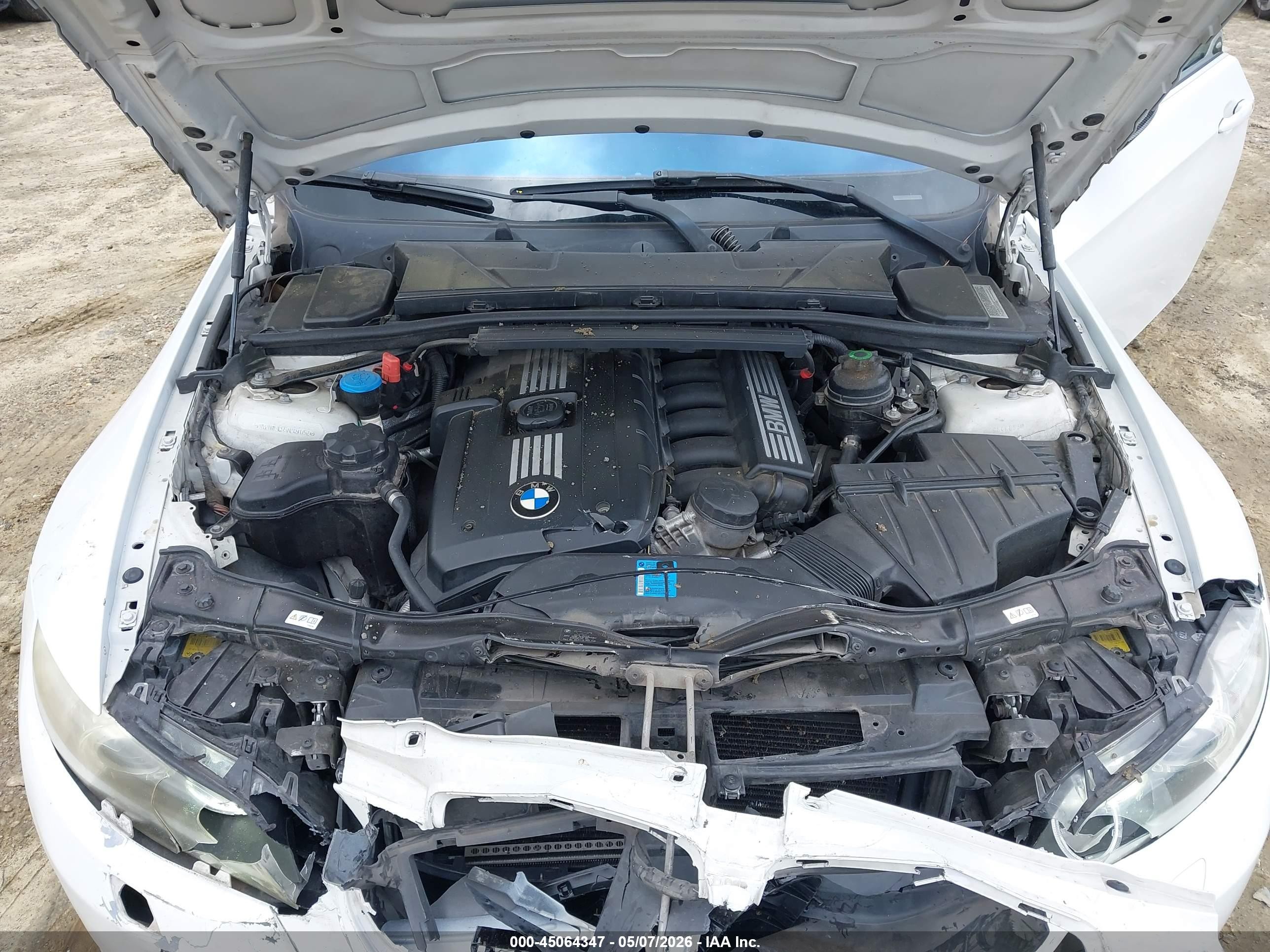 2010 Bmw 328i   Белый vin: WBAWL1C55AP491752