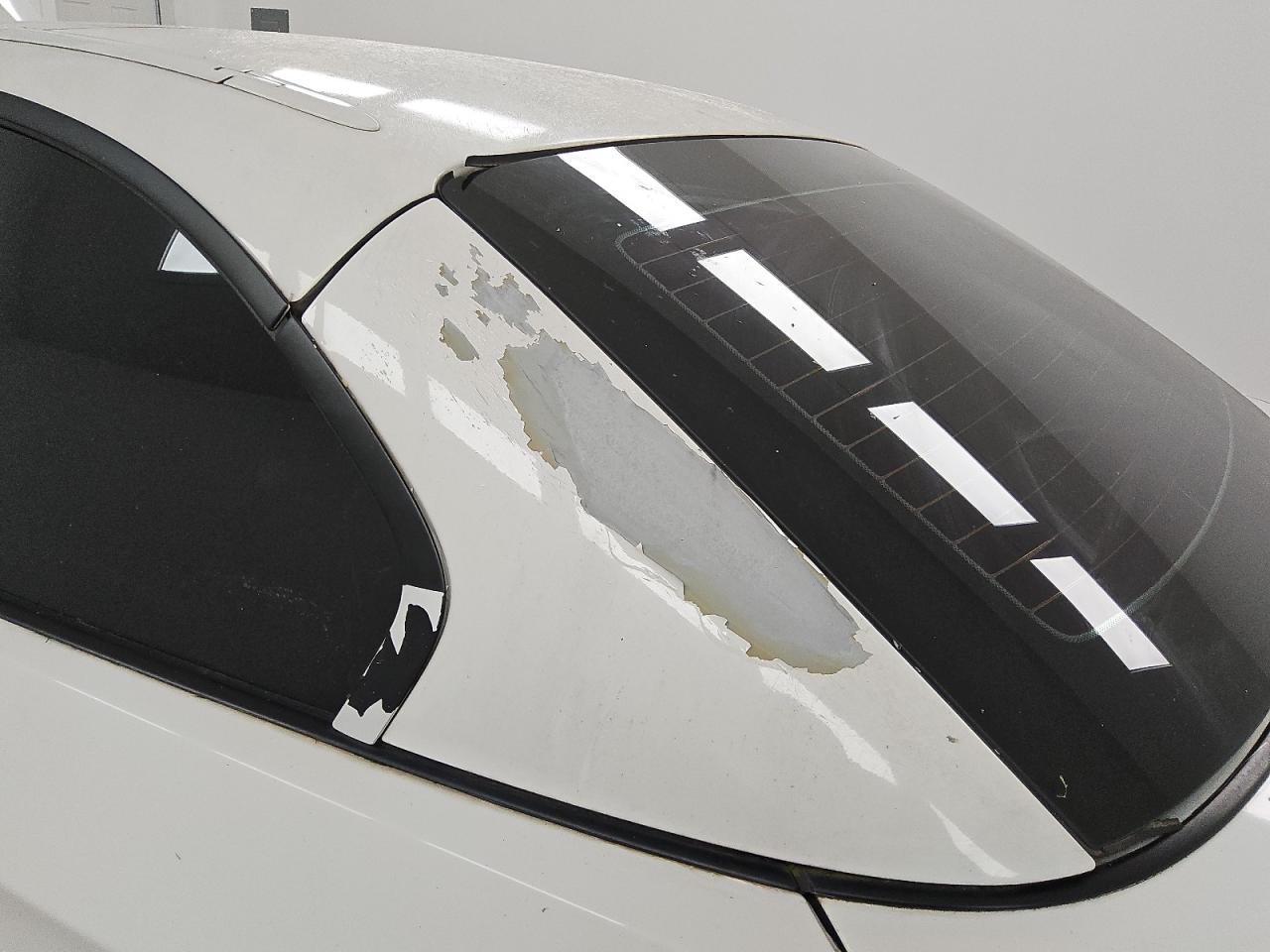 2009 Bmw 335 I White vin: WBAWL73519P473750 Damage: Left Drip Rail, Peeling, > 12 Inches