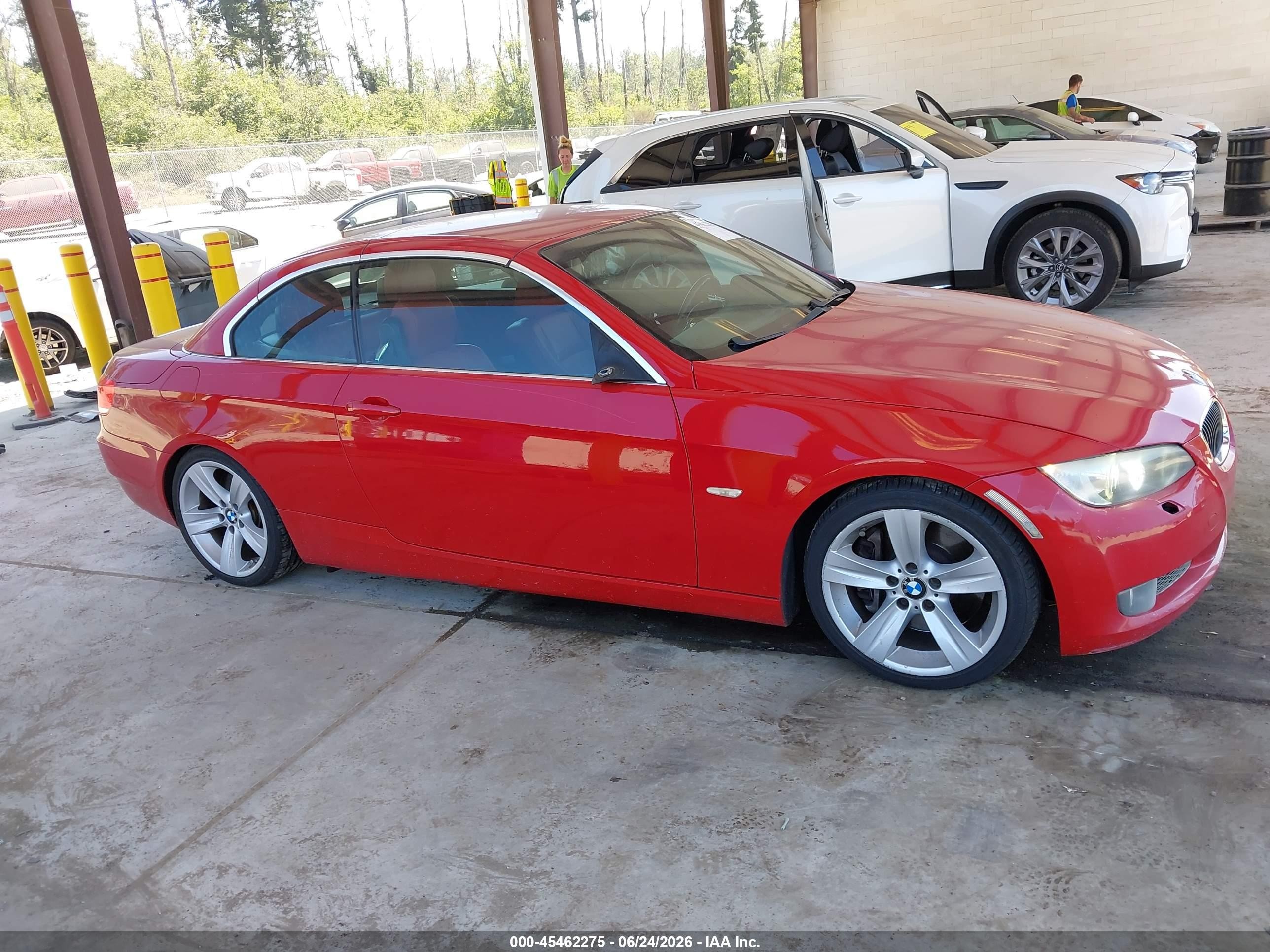 2008 Bmw 335i   Red vin: WBAWL73538PX59503