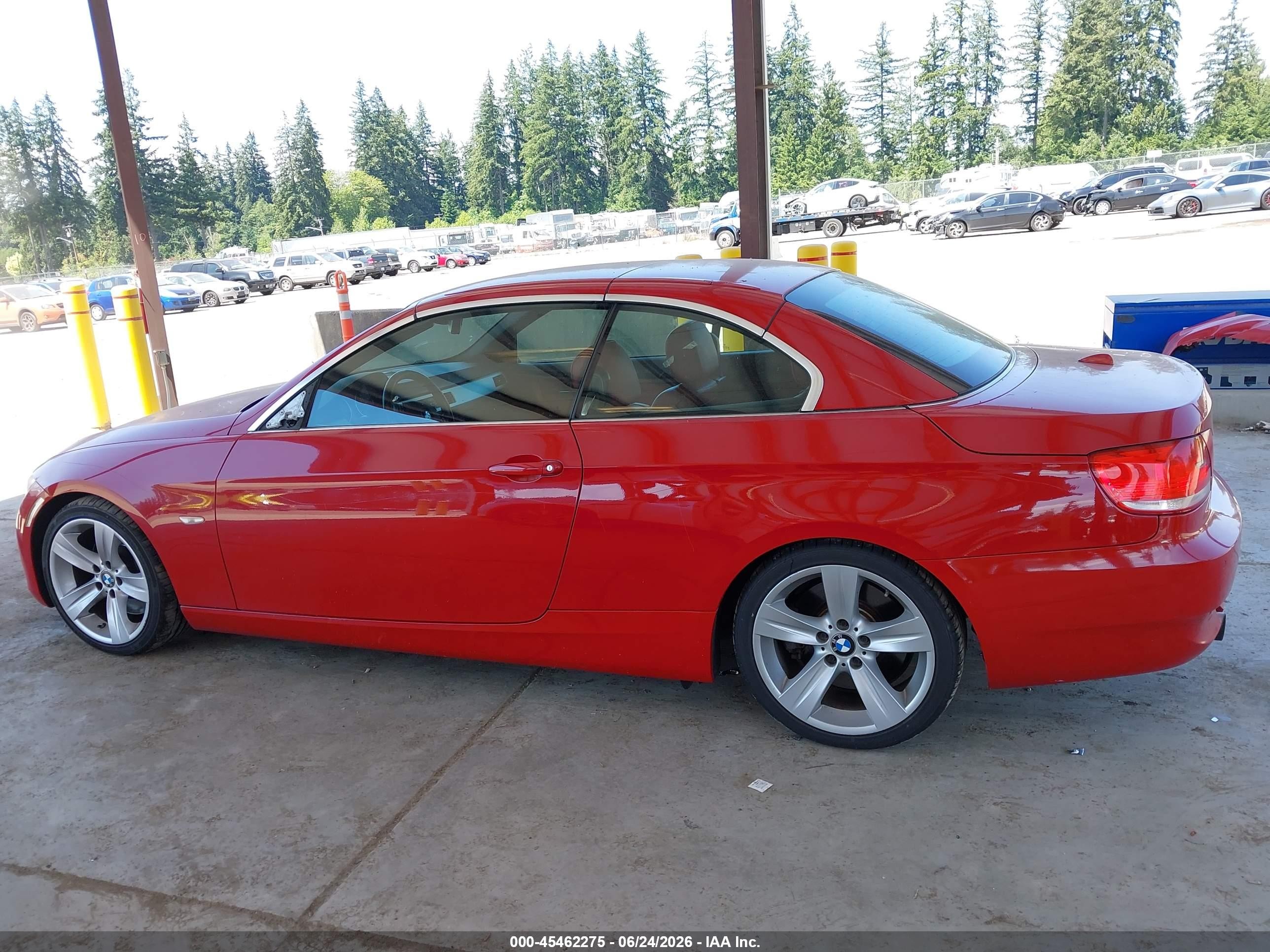 2008 Bmw 335i   Red vin: WBAWL73538PX59503