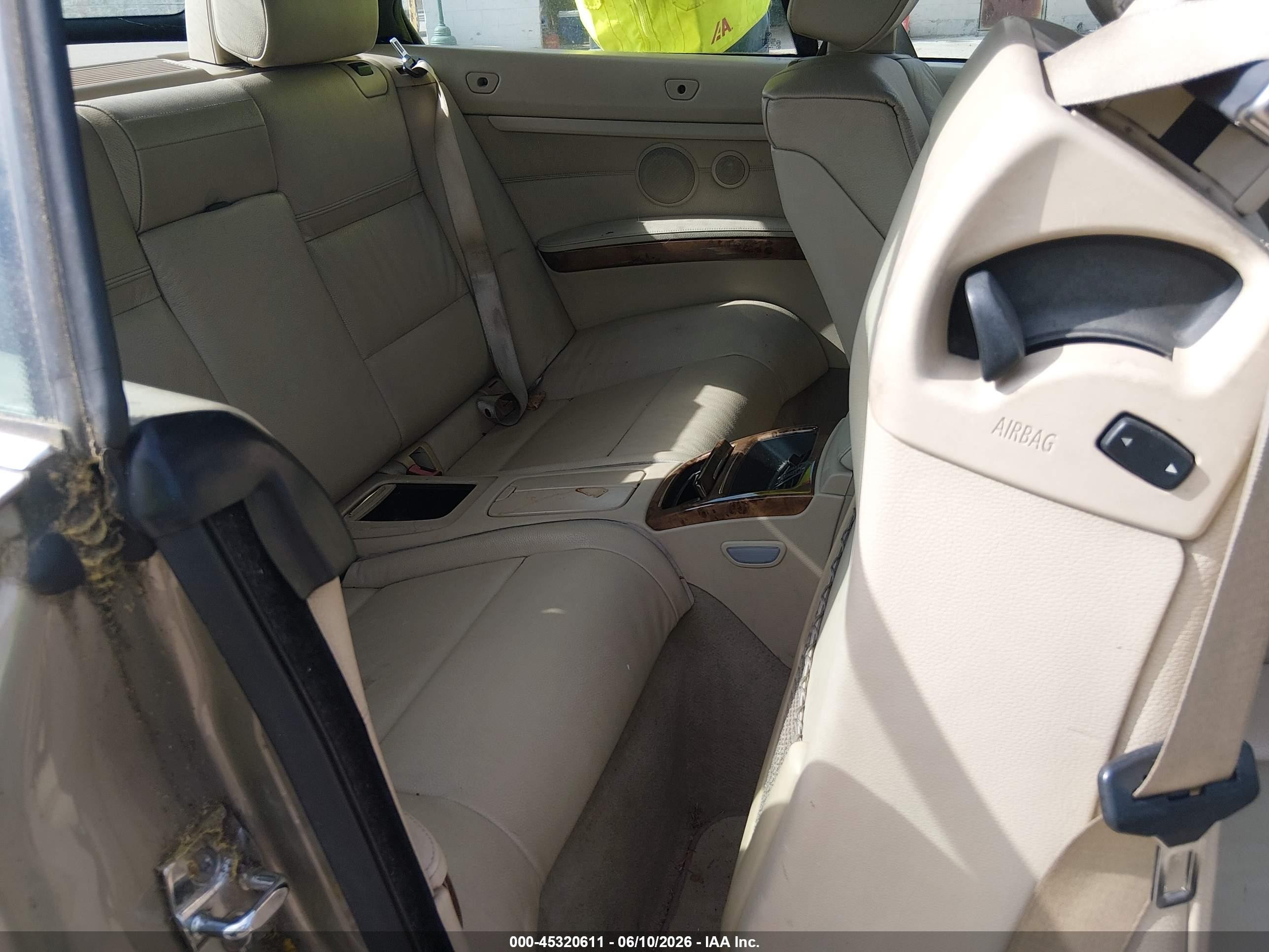 2007 Bmw 335i   Beige vin: WBAWL73547PX50226