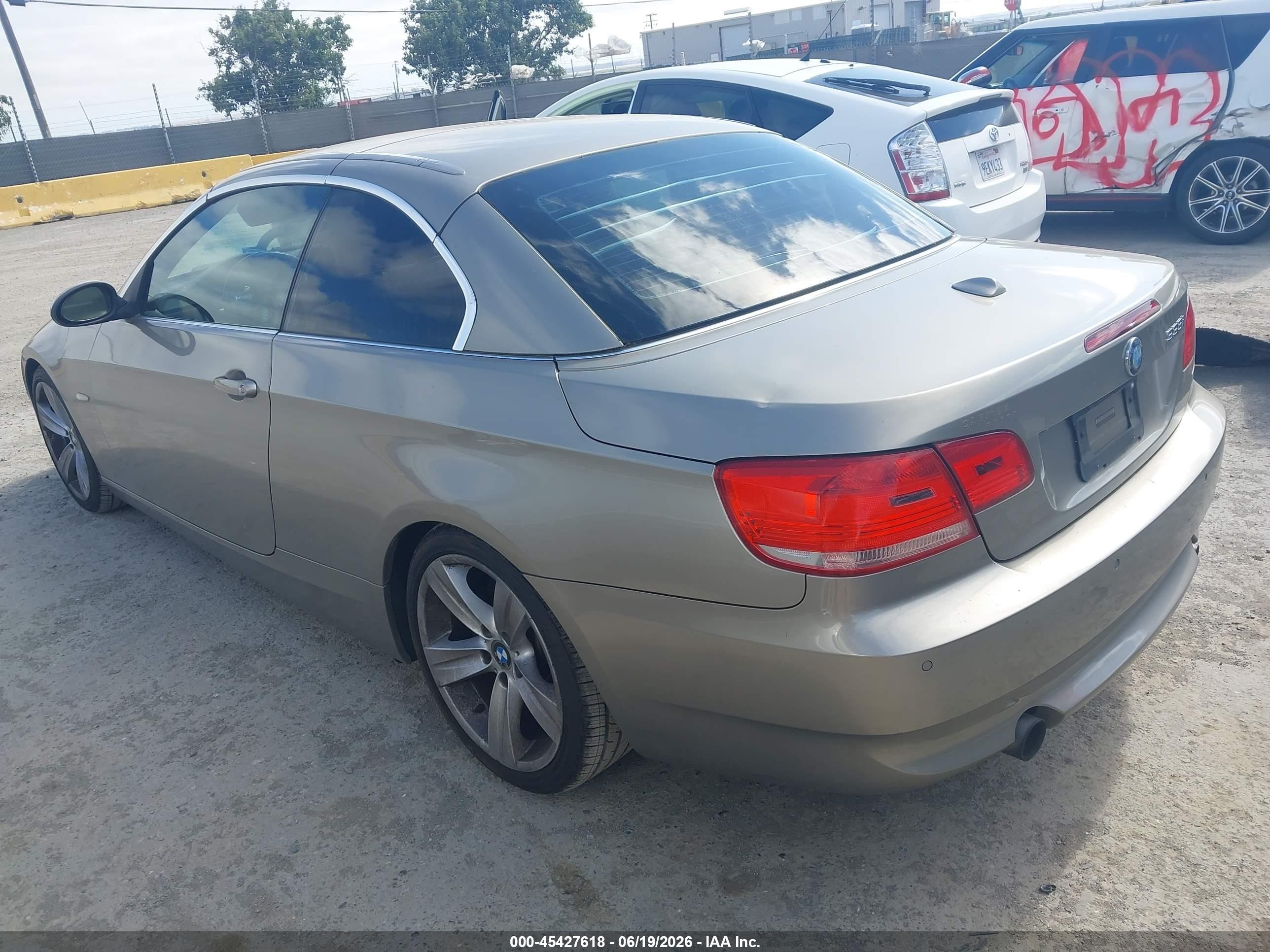 2008 Bmw 335i   Gold vin: WBAWL73598PX54807