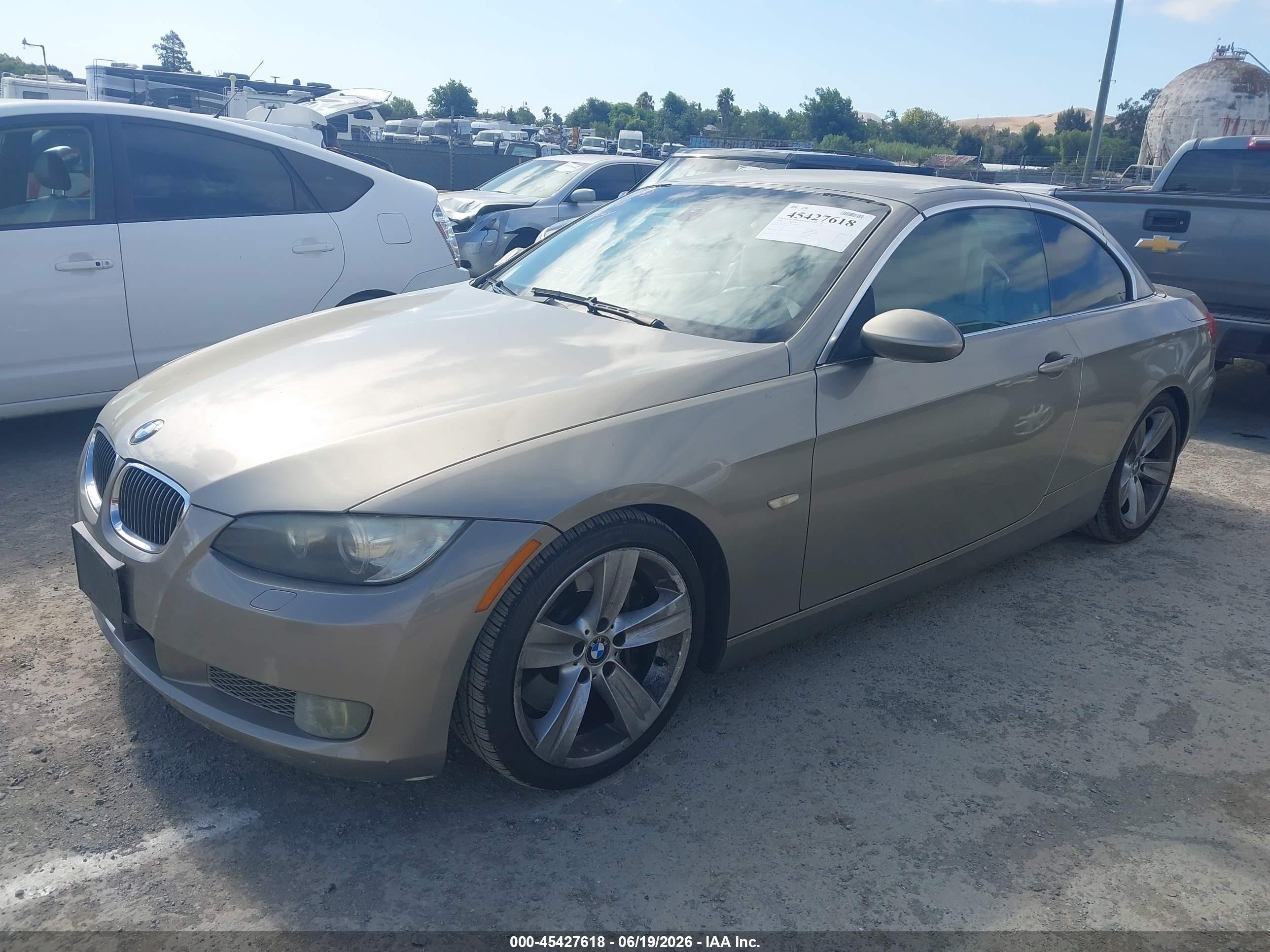 2008 Bmw 335i   Gold vin: WBAWL73598PX54807