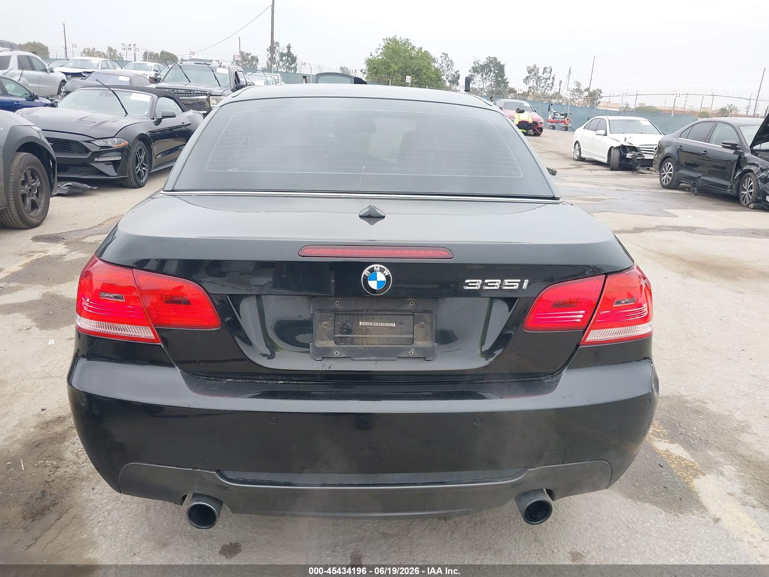 2010 Bmw 335i   Black vin: WBAWL7C52AP474295