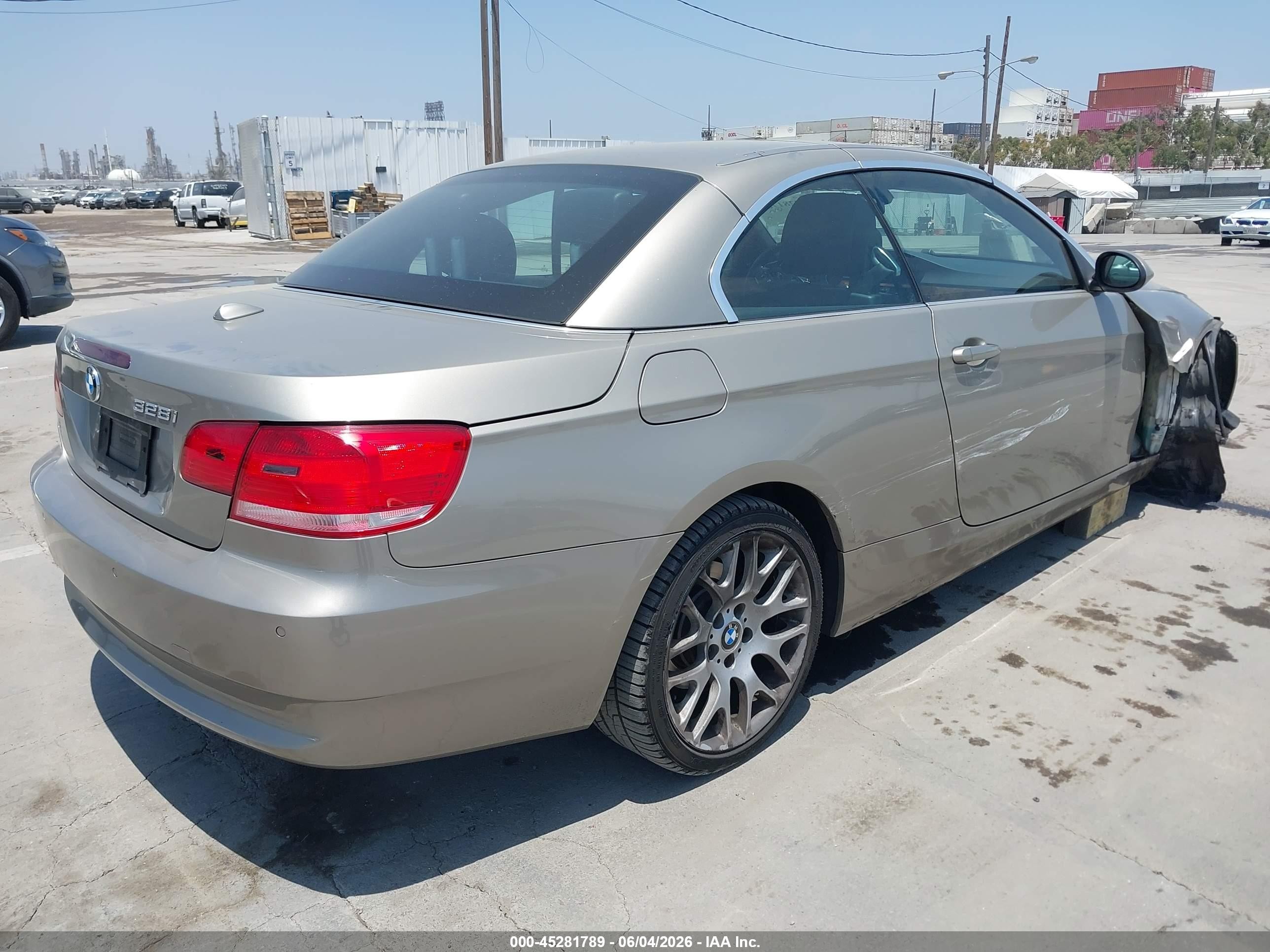 2007 Bmw 328i   Silver vin: WBAWR33507PX79536