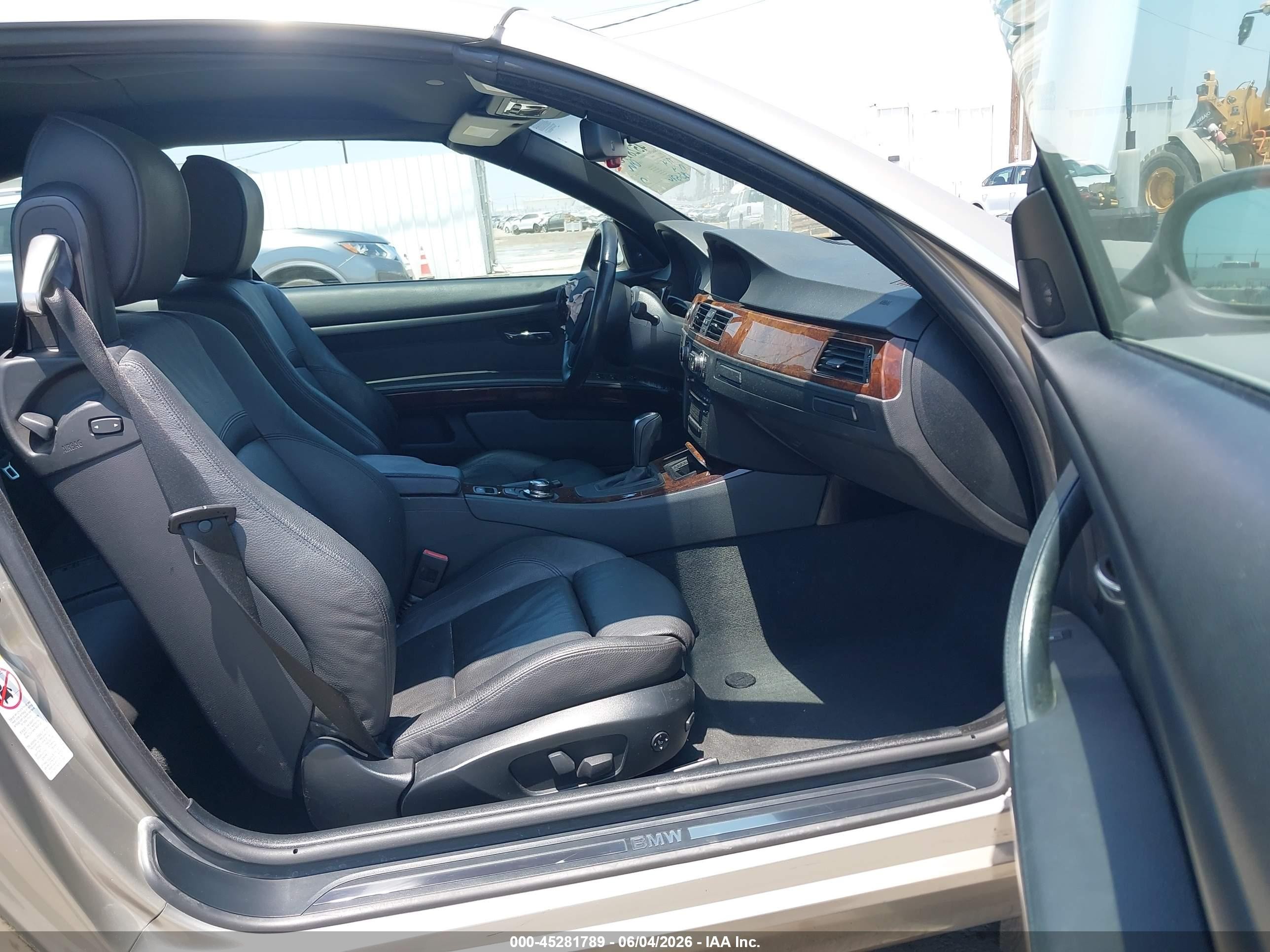 2007 Bmw 328i   Silver vin: WBAWR33507PX79536