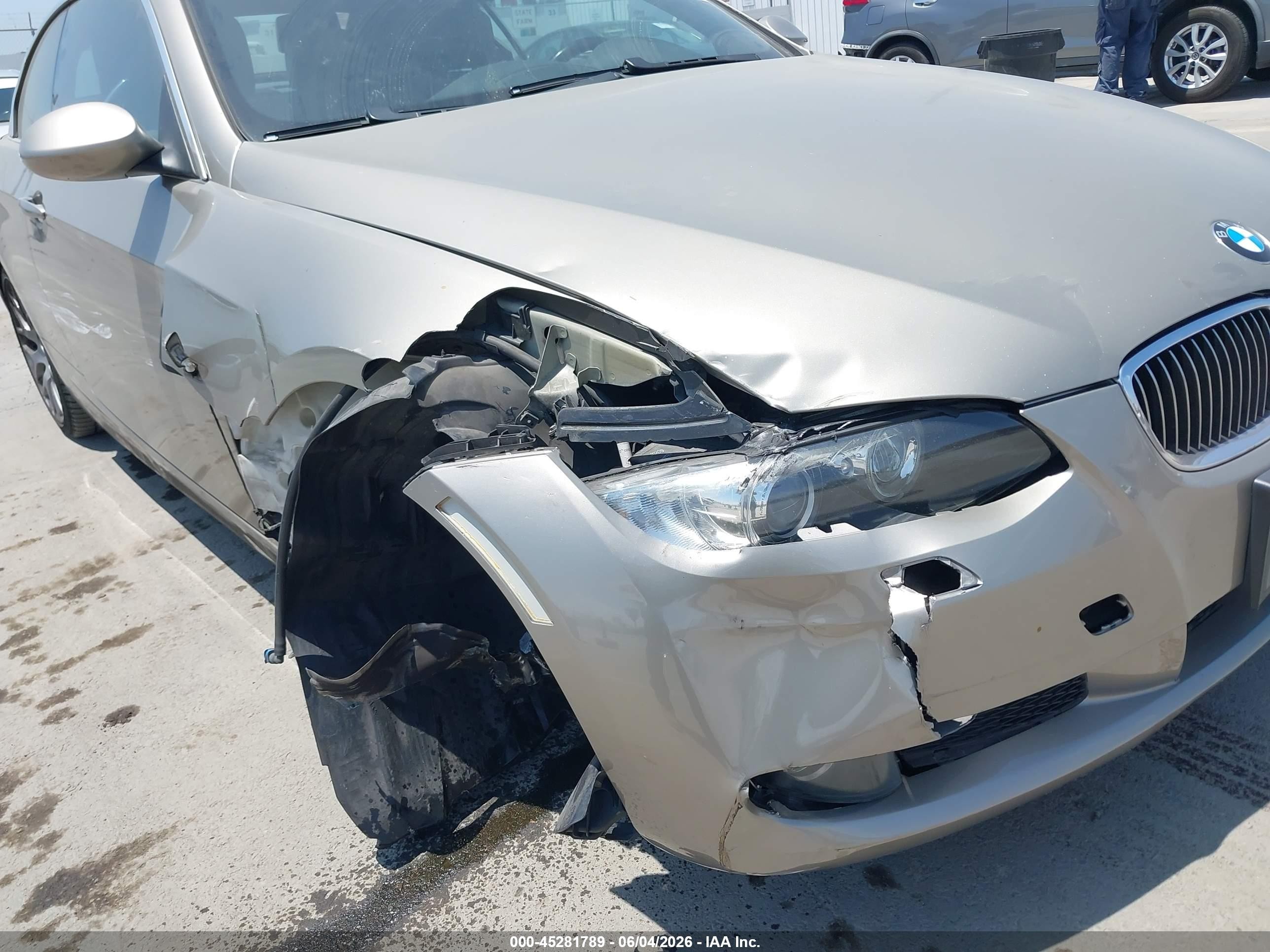 2007 Bmw 328i   Silver vin: WBAWR33507PX79536