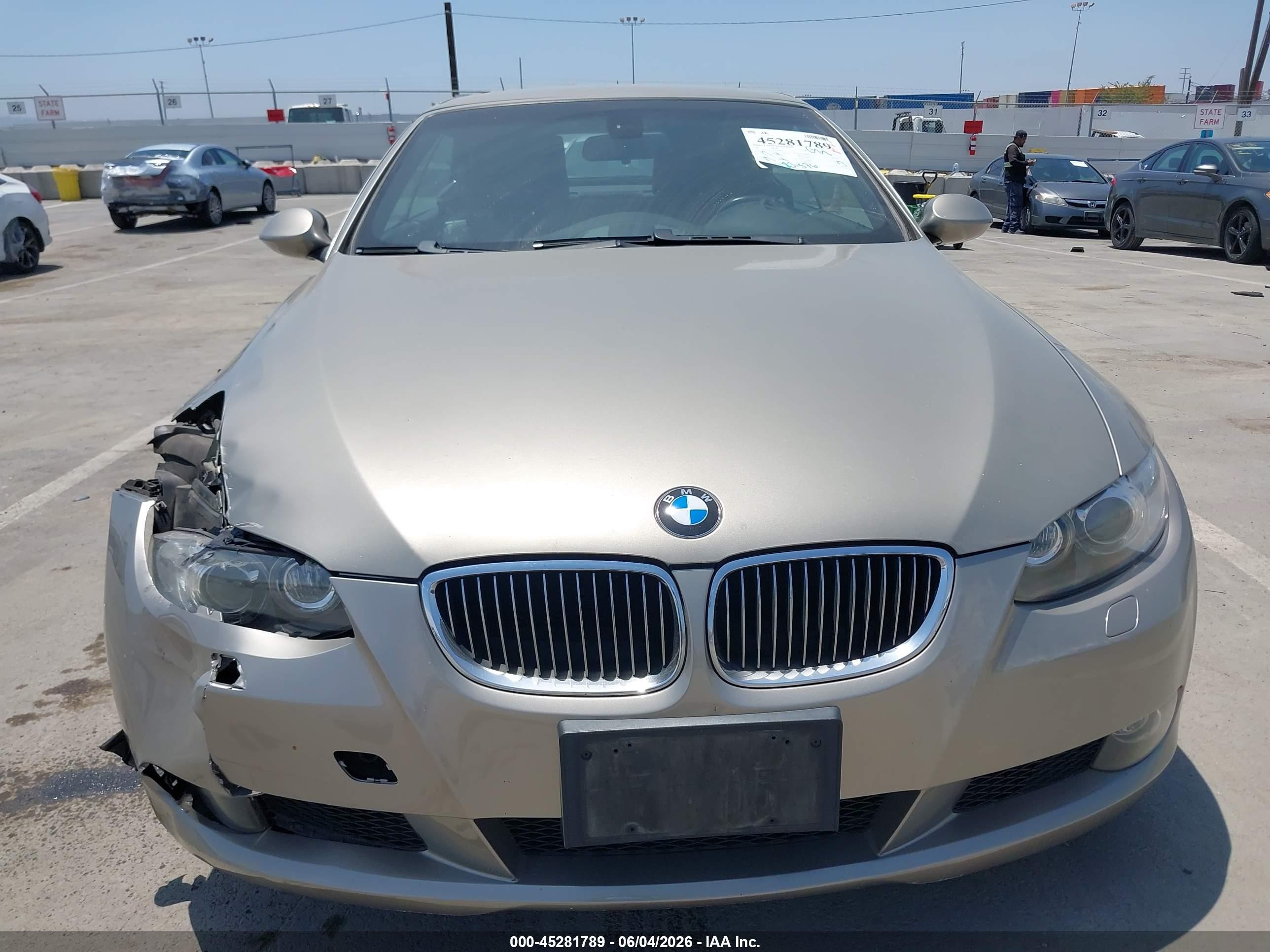 2007 Bmw 328i   Silver vin: WBAWR33507PX79536