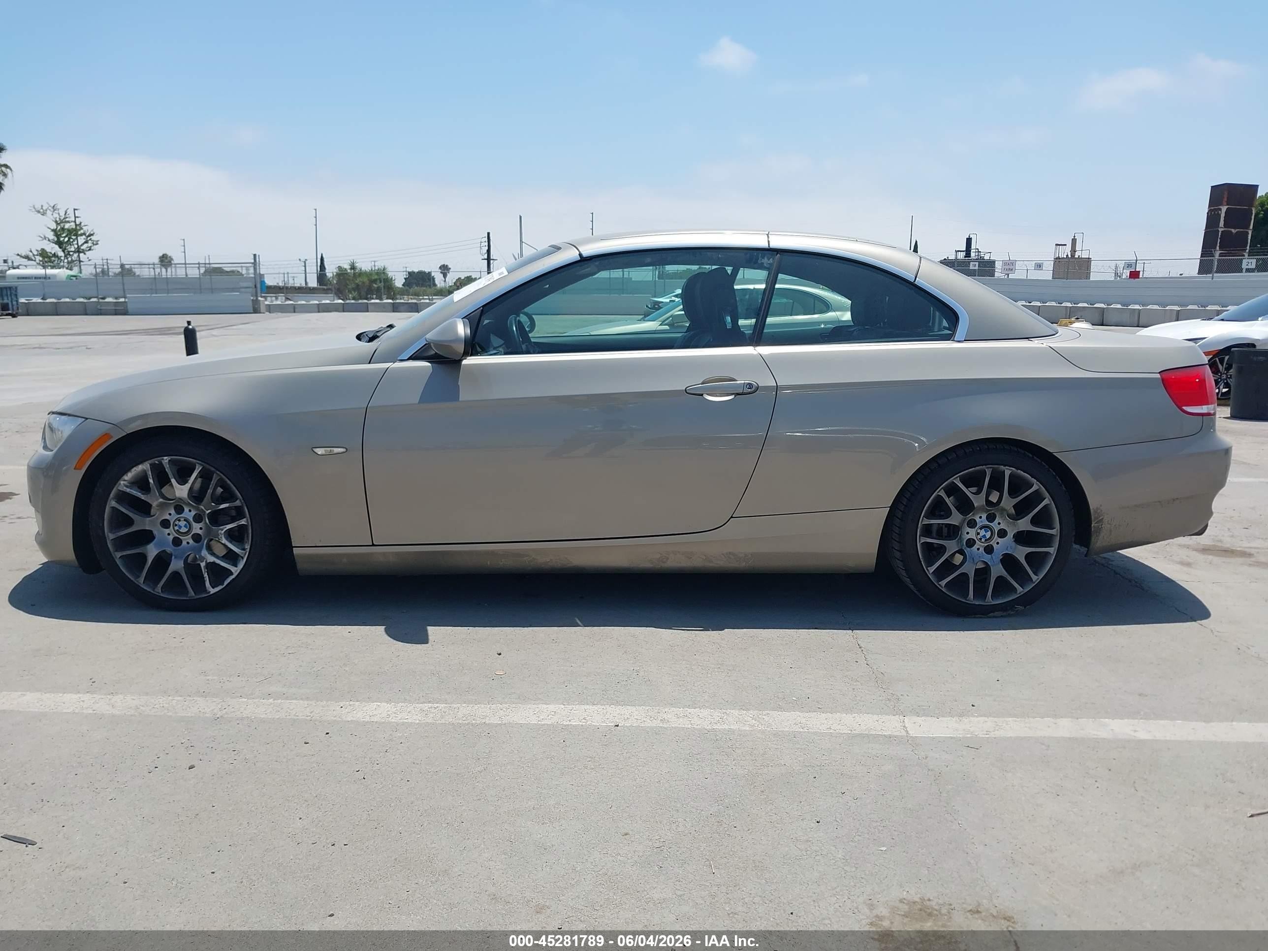 2007 Bmw 328i   Silver vin: WBAWR33507PX79536