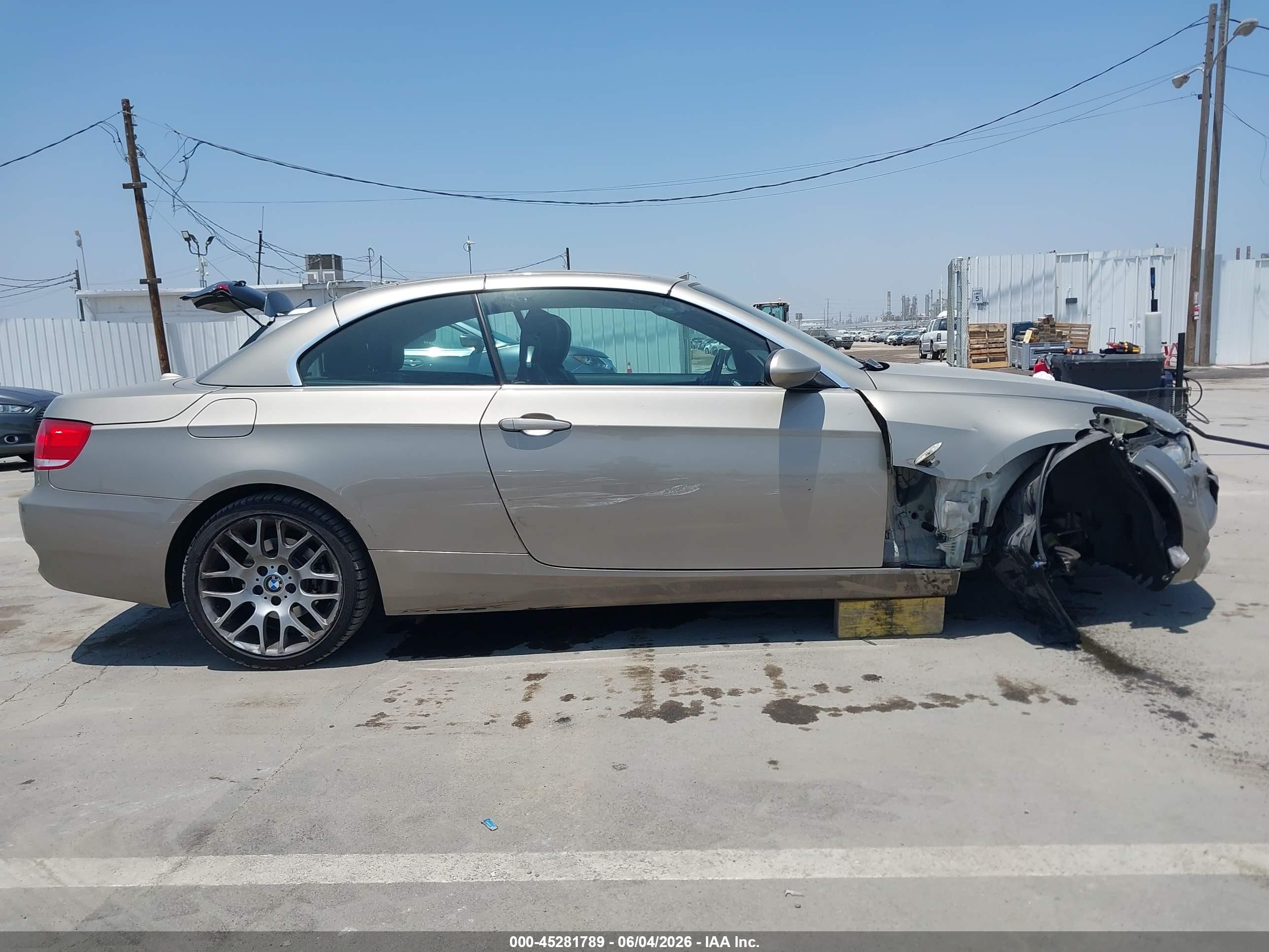 2007 Bmw 328i   Silver vin: WBAWR33507PX79536