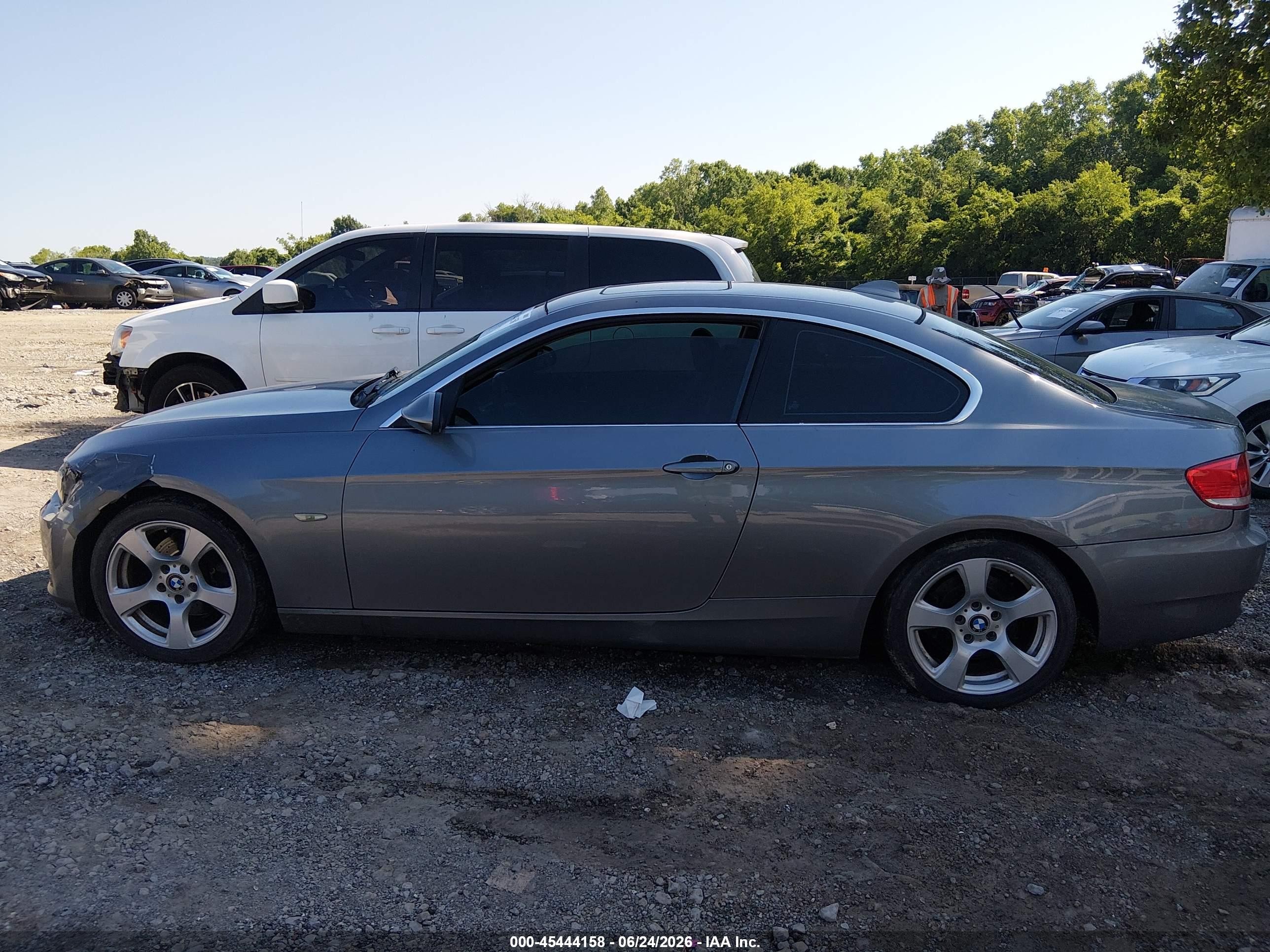 2008 Bmw 328i   Gray vin: WBAWV13518P120110