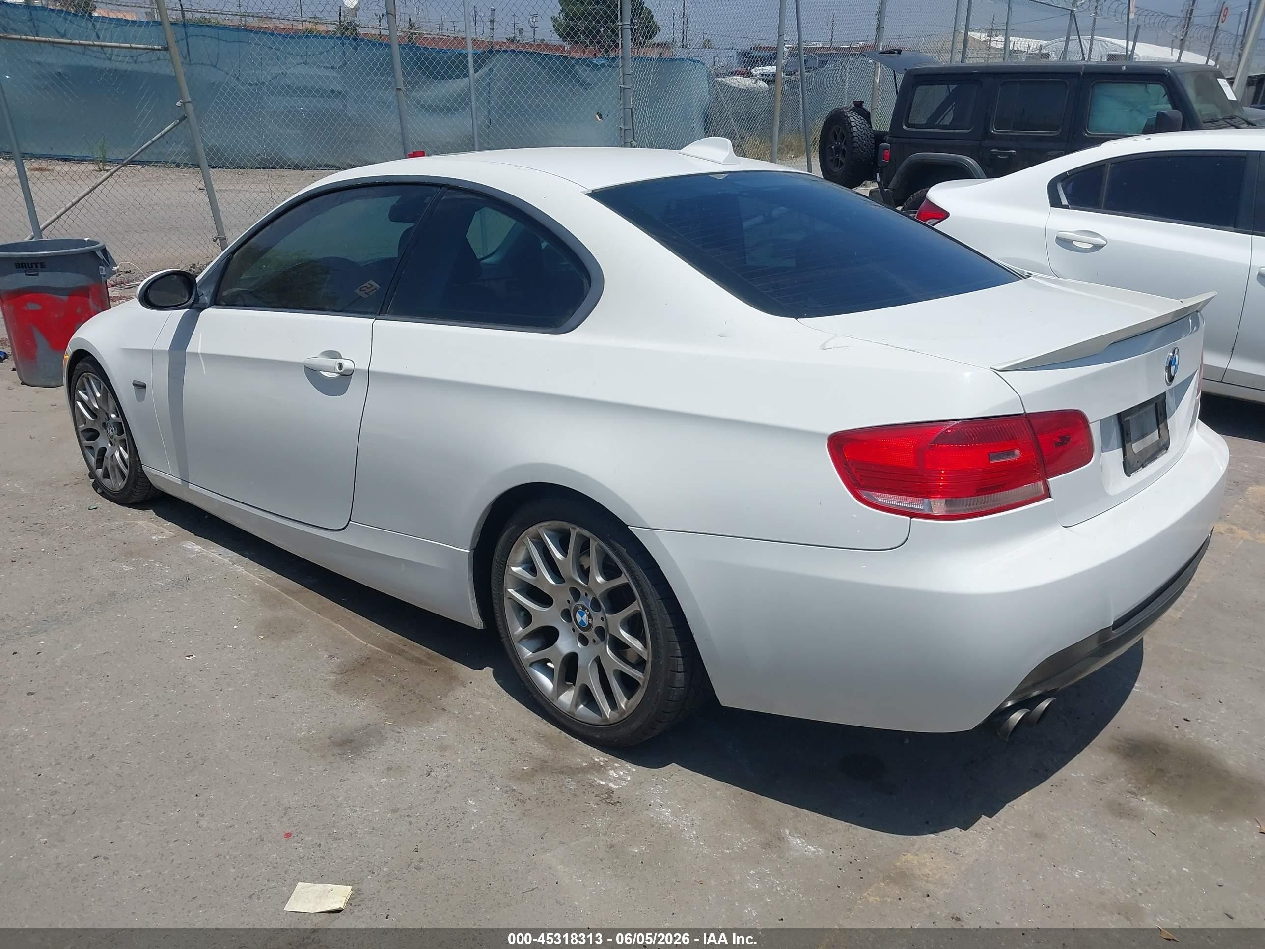 2008 Bmw 328i   White vin: WBAWV13538P121078