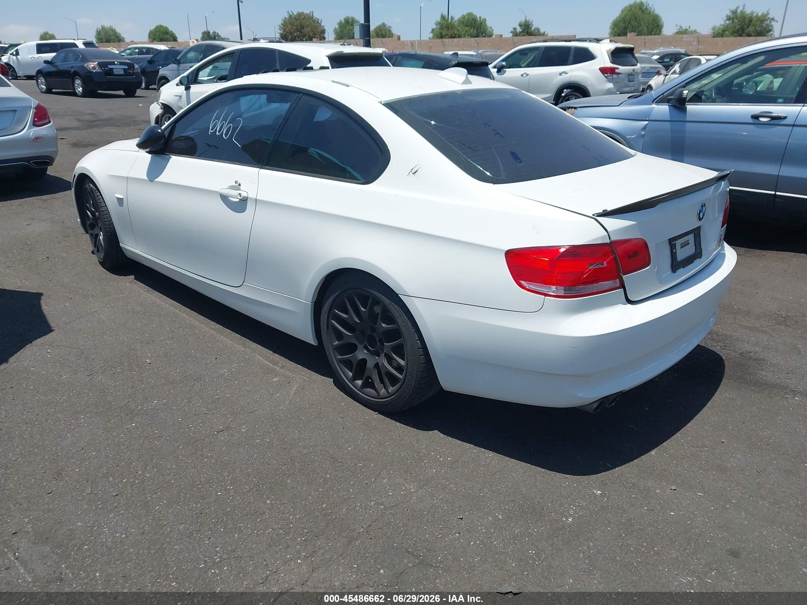 2009 Bmw 328i   White vin: WBAWV13559P123142