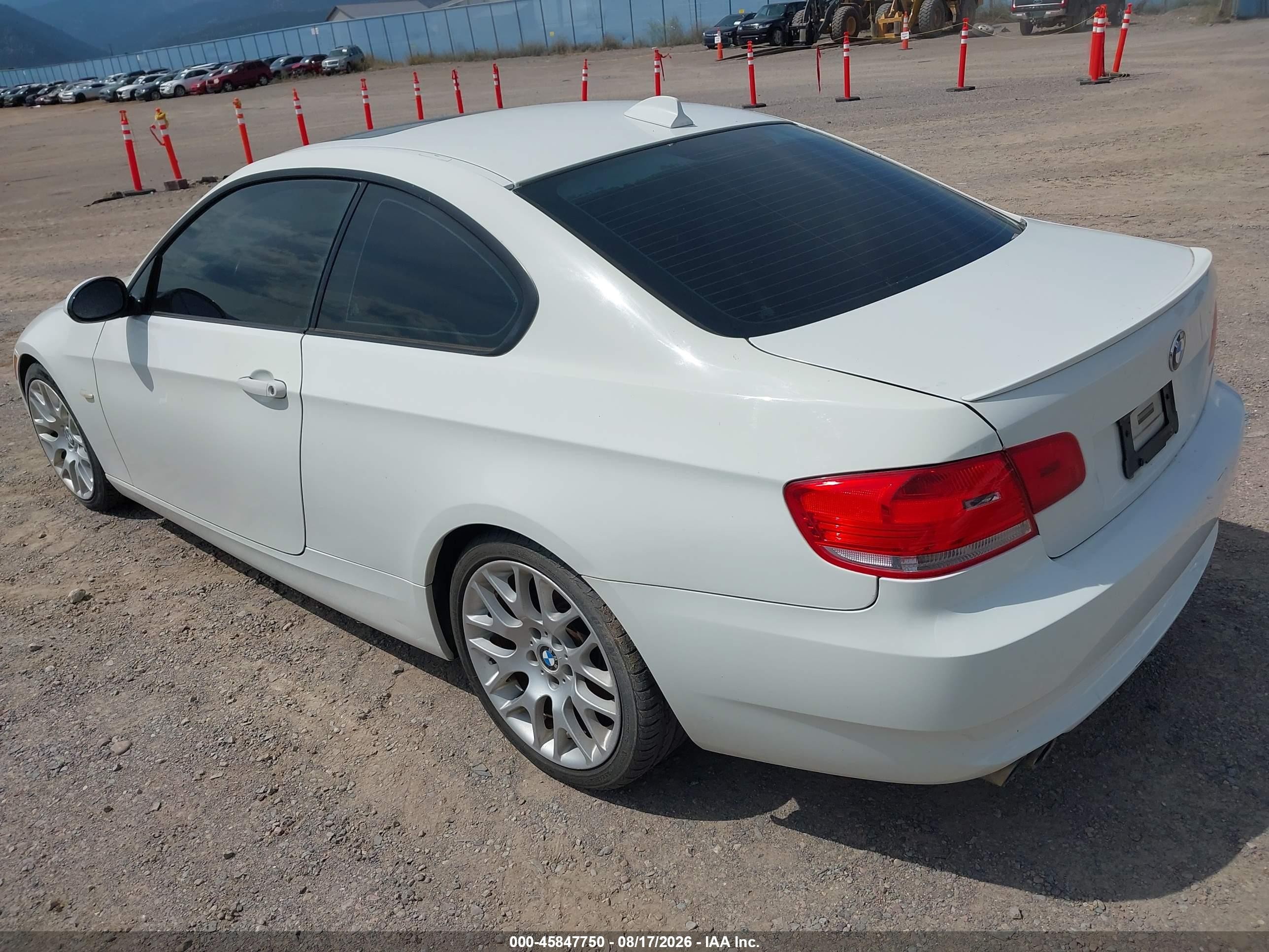 2009 Bmw 328i   White vin: WBAWV13589P123510