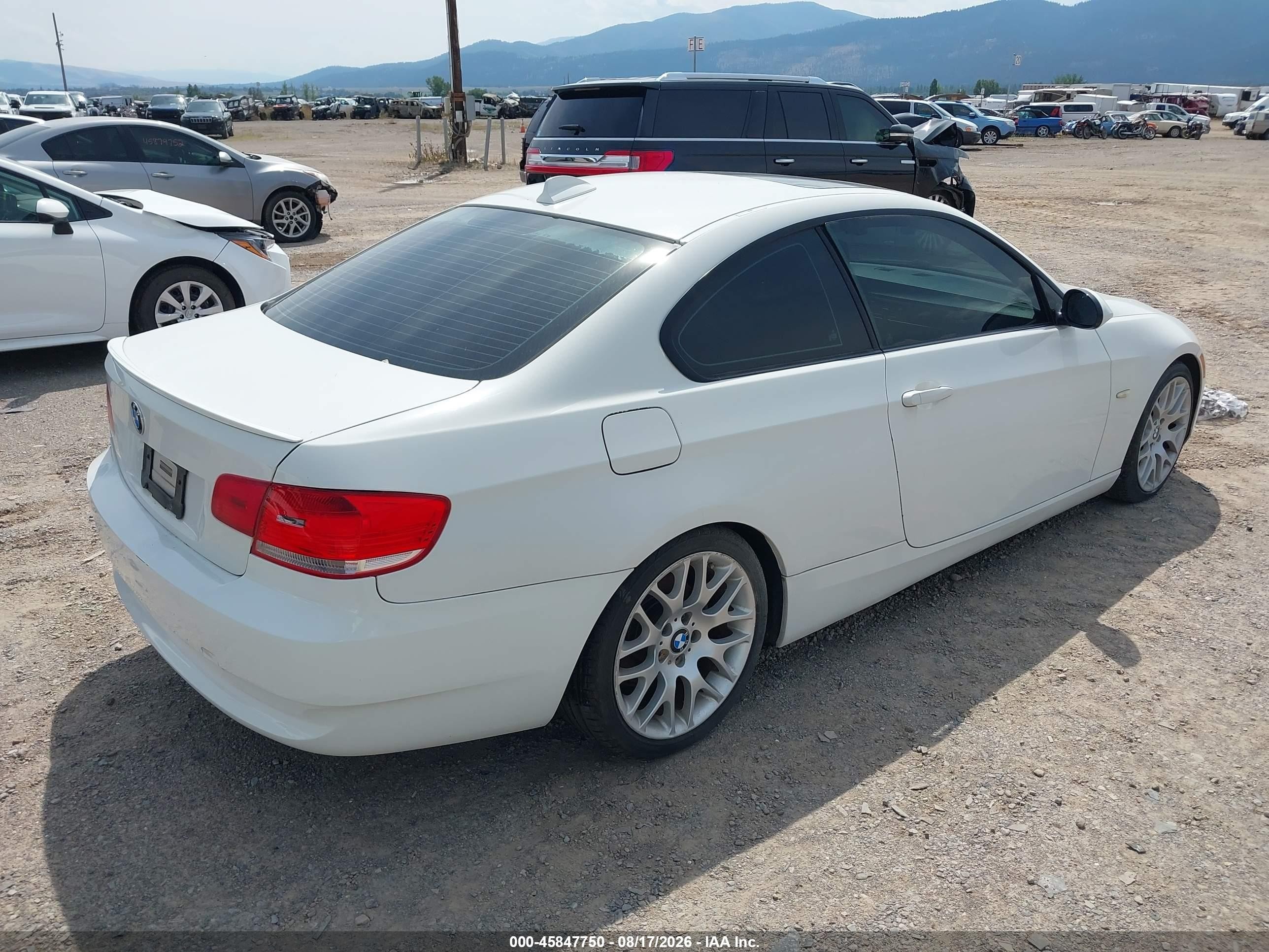 2009 Bmw 328i   White vin: WBAWV13589P123510