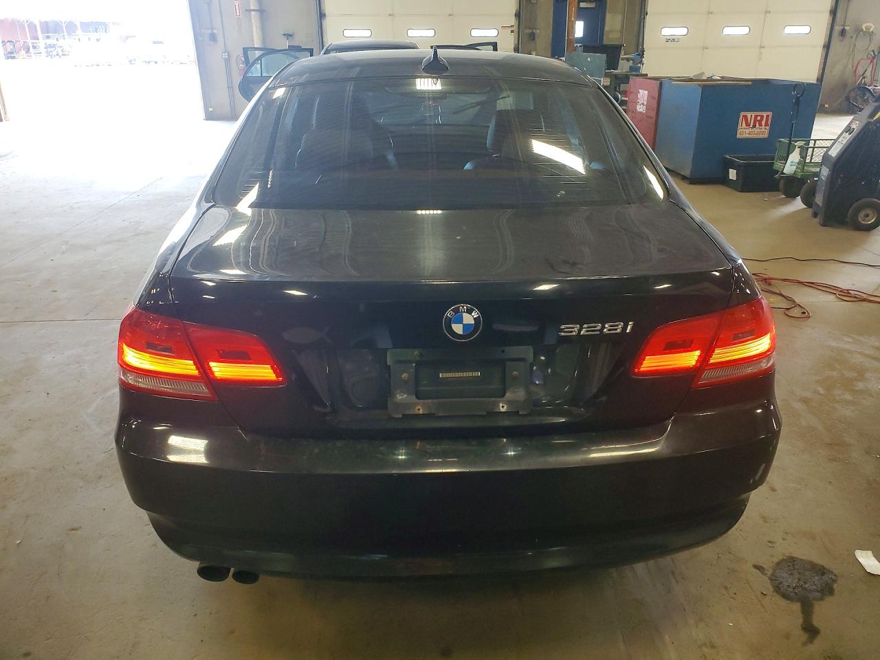 2010 Bmw 328 Xi Sulev Черный vin: WBAWV5C59AP098712