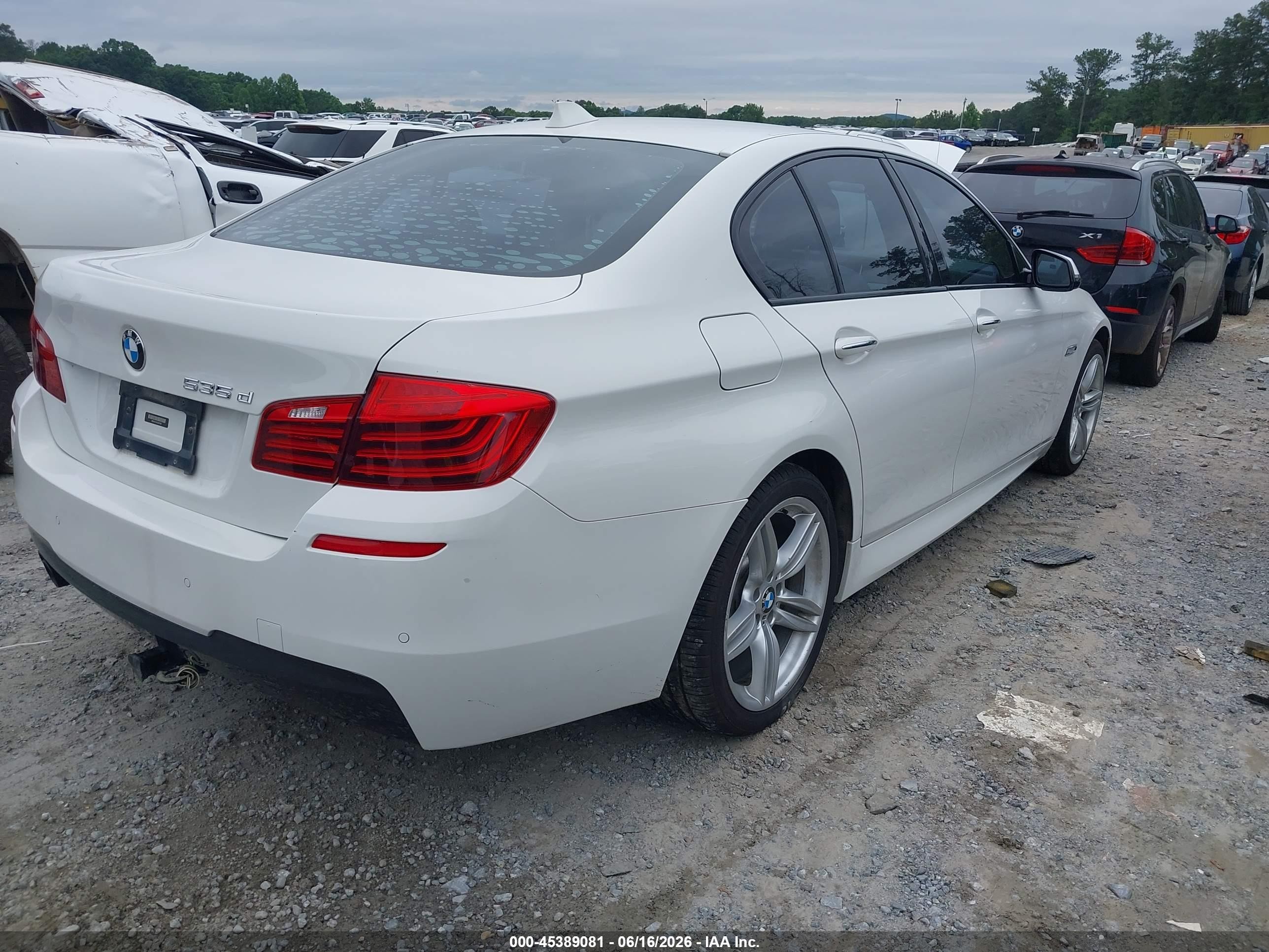 2014 Bmw 535d   White vin: WBAXA5C54ED001682