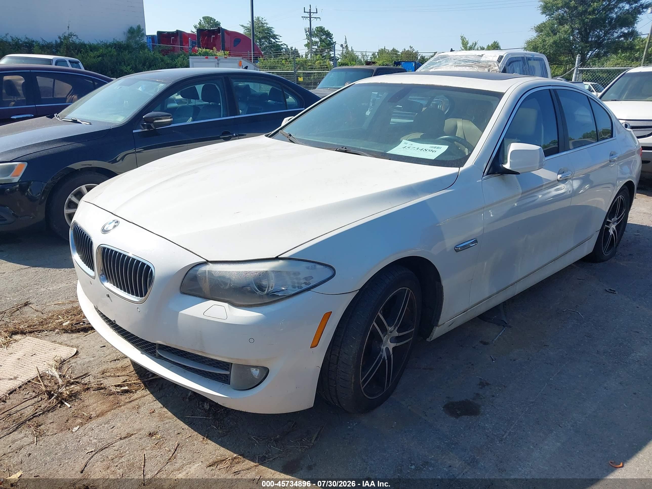 2012 Bmw 528i   White vin: WBAXG5C50CDX02523