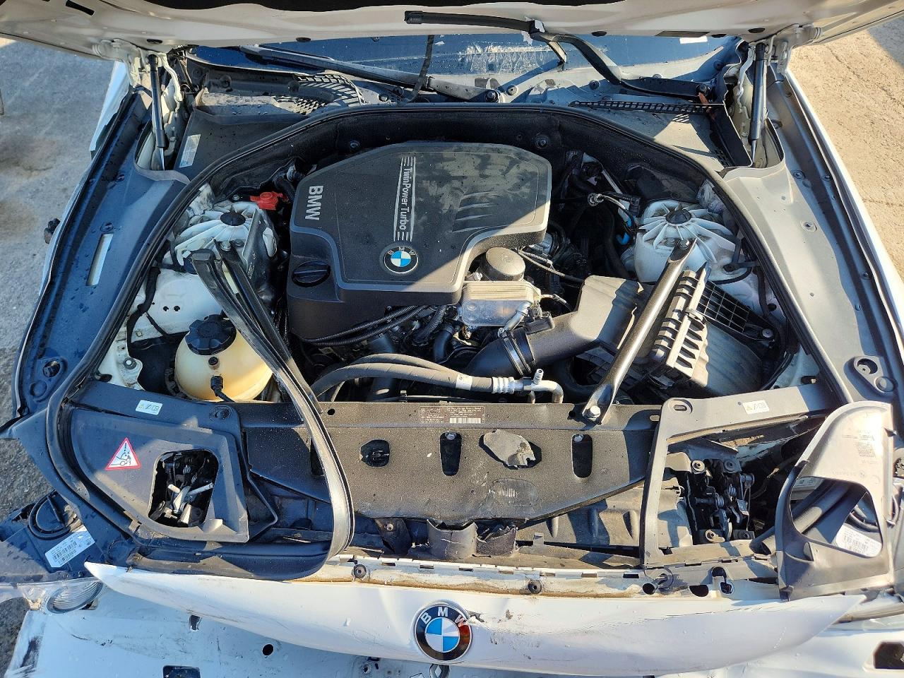 2012 Bmw 528 I Белый vin: WBAXG5C50CDY30342