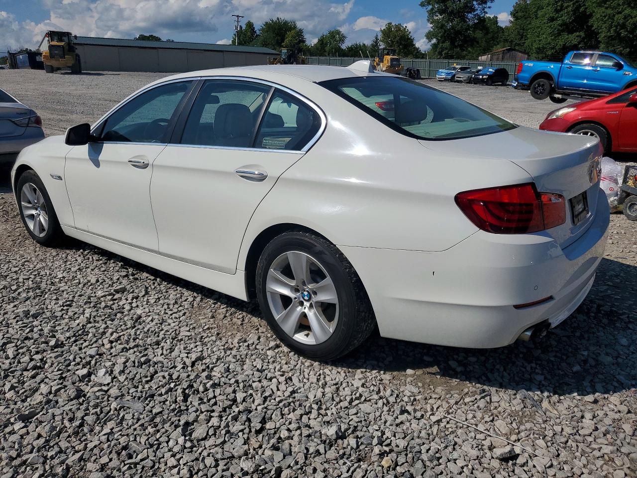 2013 Bmw 528 I White vin: WBAXG5C50DD231636