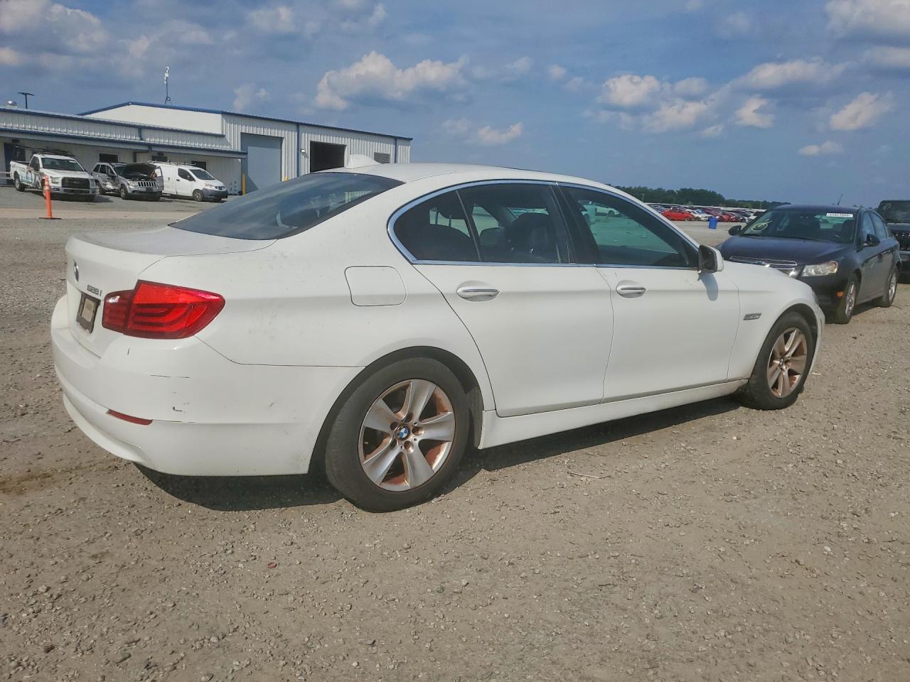2012 Bmw 528 I White vin: WBAXG5C51CDX03874